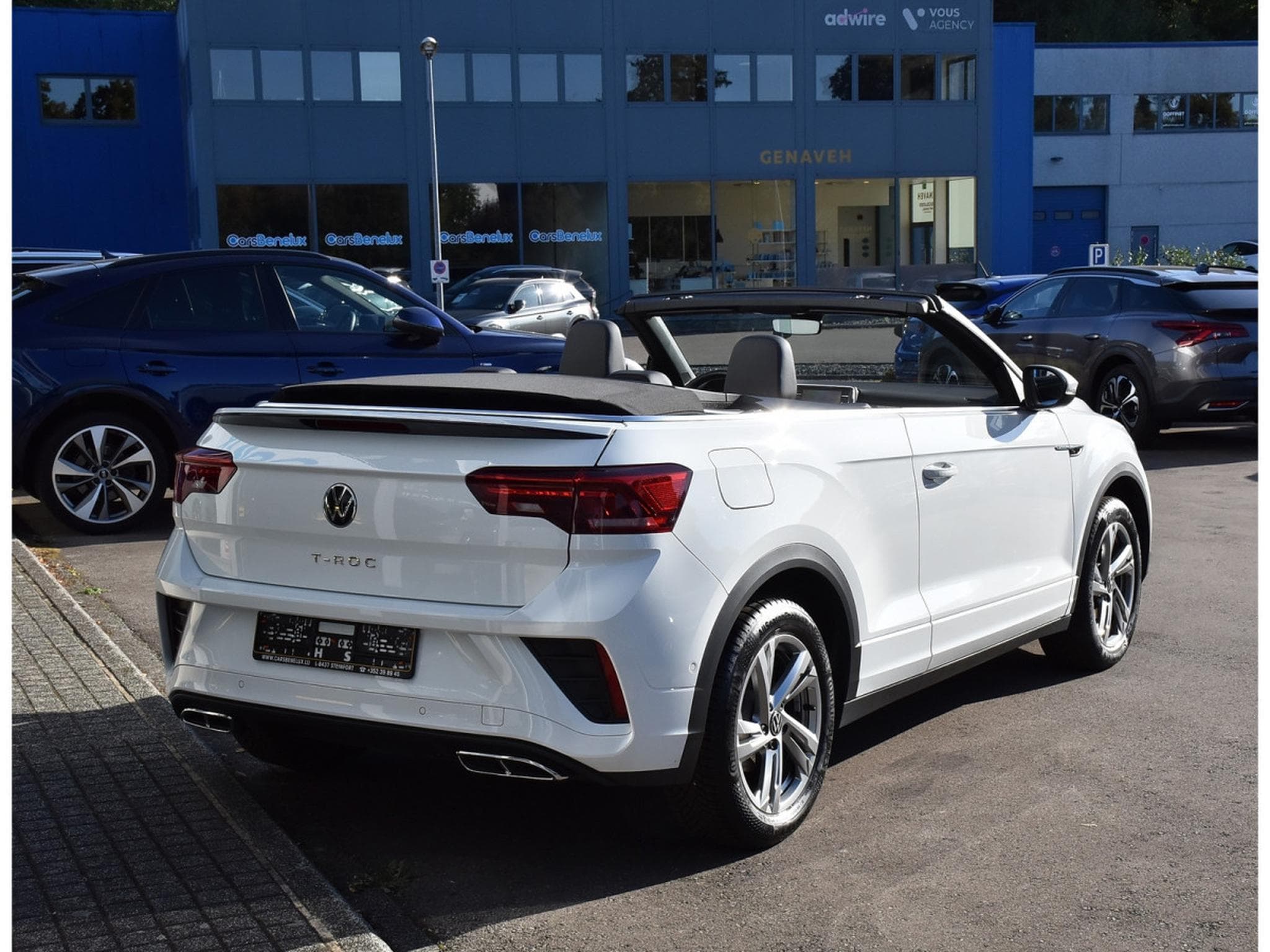 VW T-Roc Cabrio 1.5 TSI R-Line DSG ACC LANE PARK CAM 1° MAIN (2026) - Photo 5