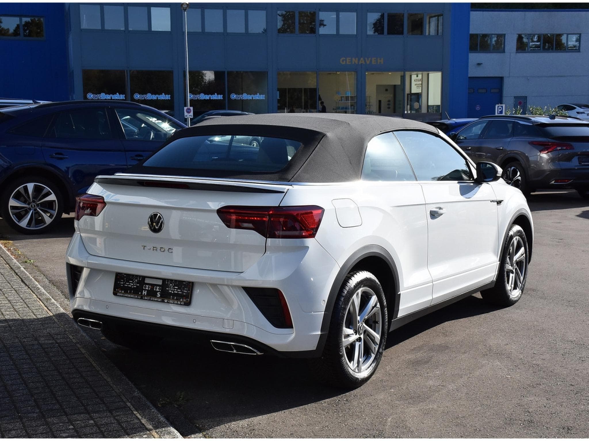 VW T-Roc Cabrio 1.5 TSI R-Line DSG ACC LANE PARK CAM 1° MAIN (2026) - Photo 6