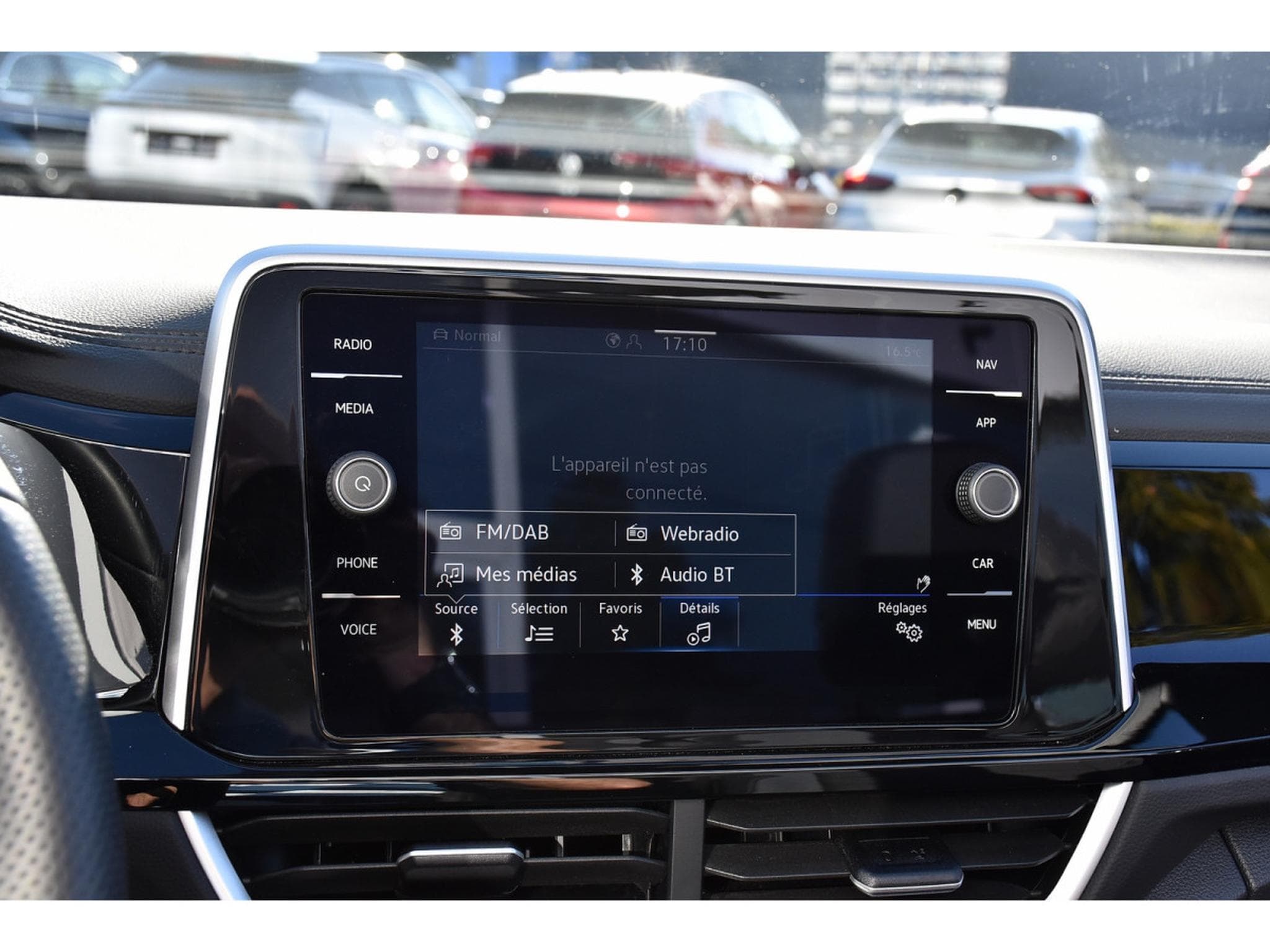 VW T-Roc Cabrio 1.5 TSI R-Line DSG ACC LANE PARK CAM 1° MAIN (2026) - Photo 12