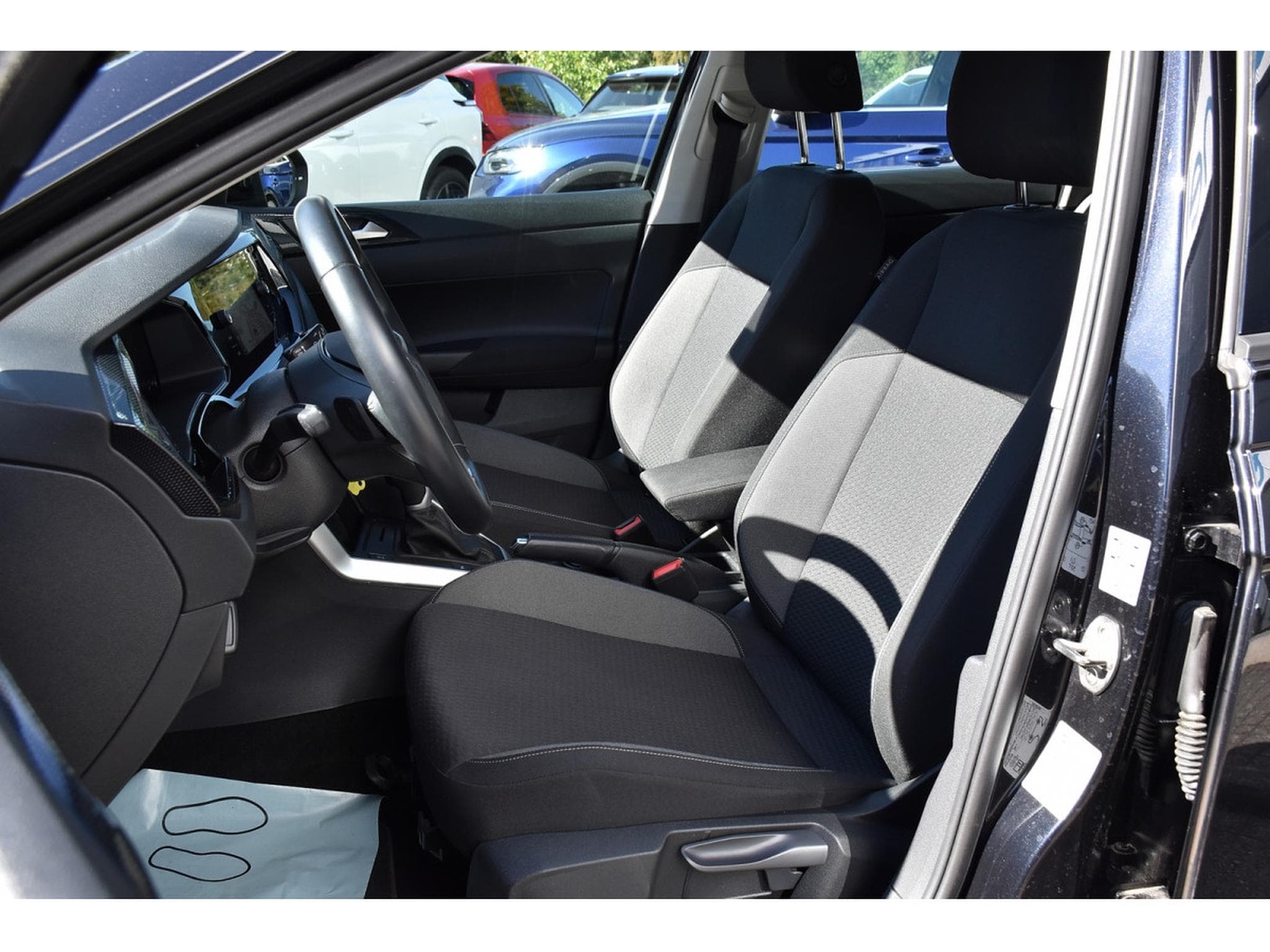VW Taigo 1.0 TSI Life DSG GPS CLIMA PDC 1° MAIN (2023) - Photo 6
