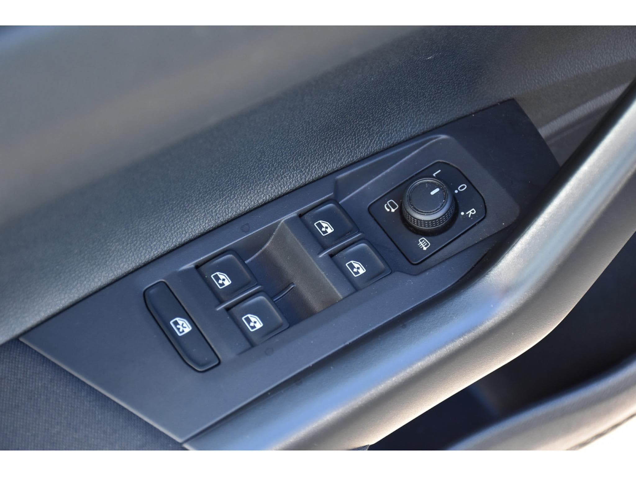 VW Taigo 1.0 TSI Life DSG GPS CLIMA PDC 1° MAIN (2023) - Photo 19