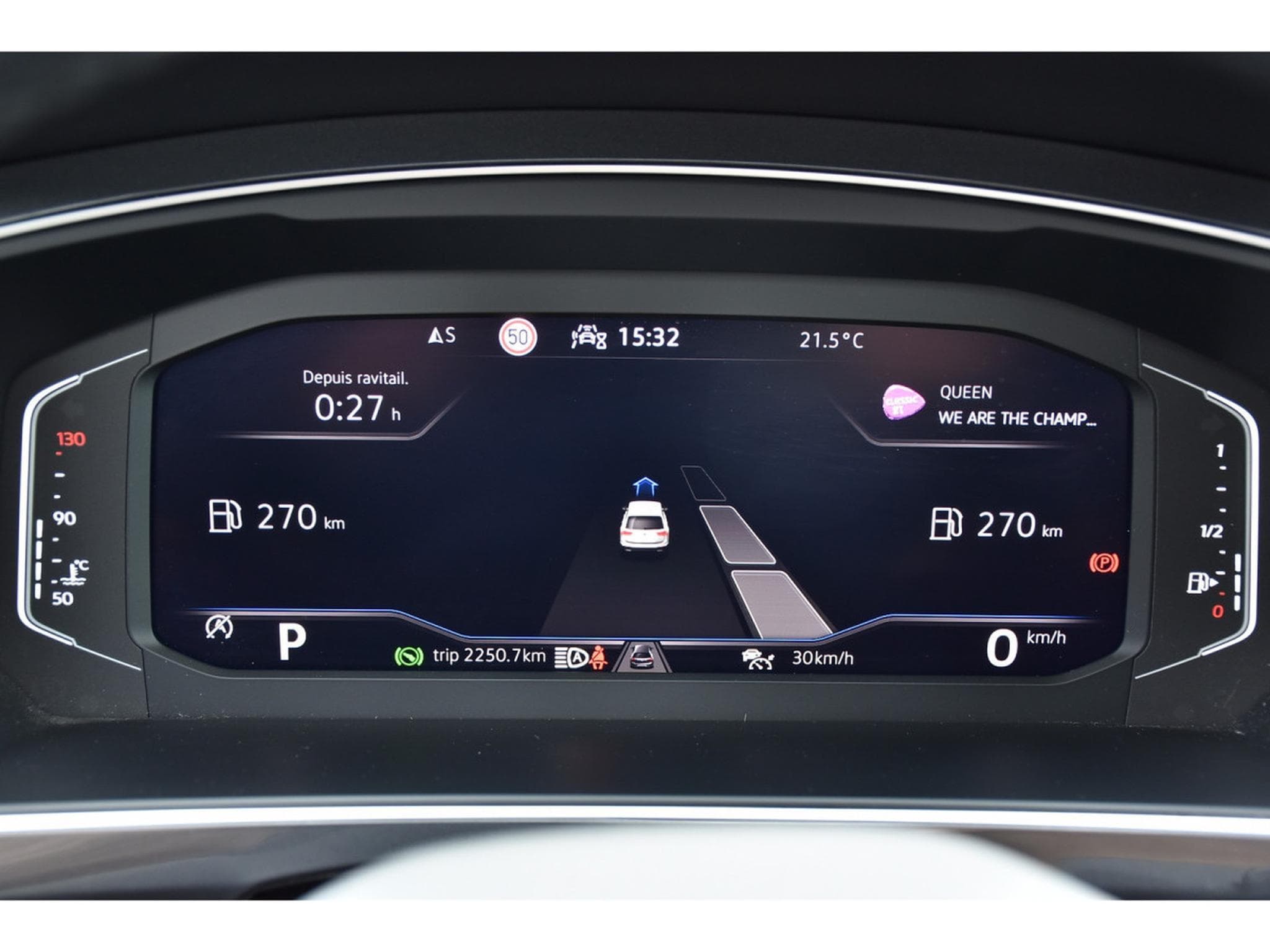 VW Tiguan 1.5 TSI URBAN SPORT DSG ACC BLIS HUD H&K ATT RMQ 1° MAIN (2022) - Photo 12