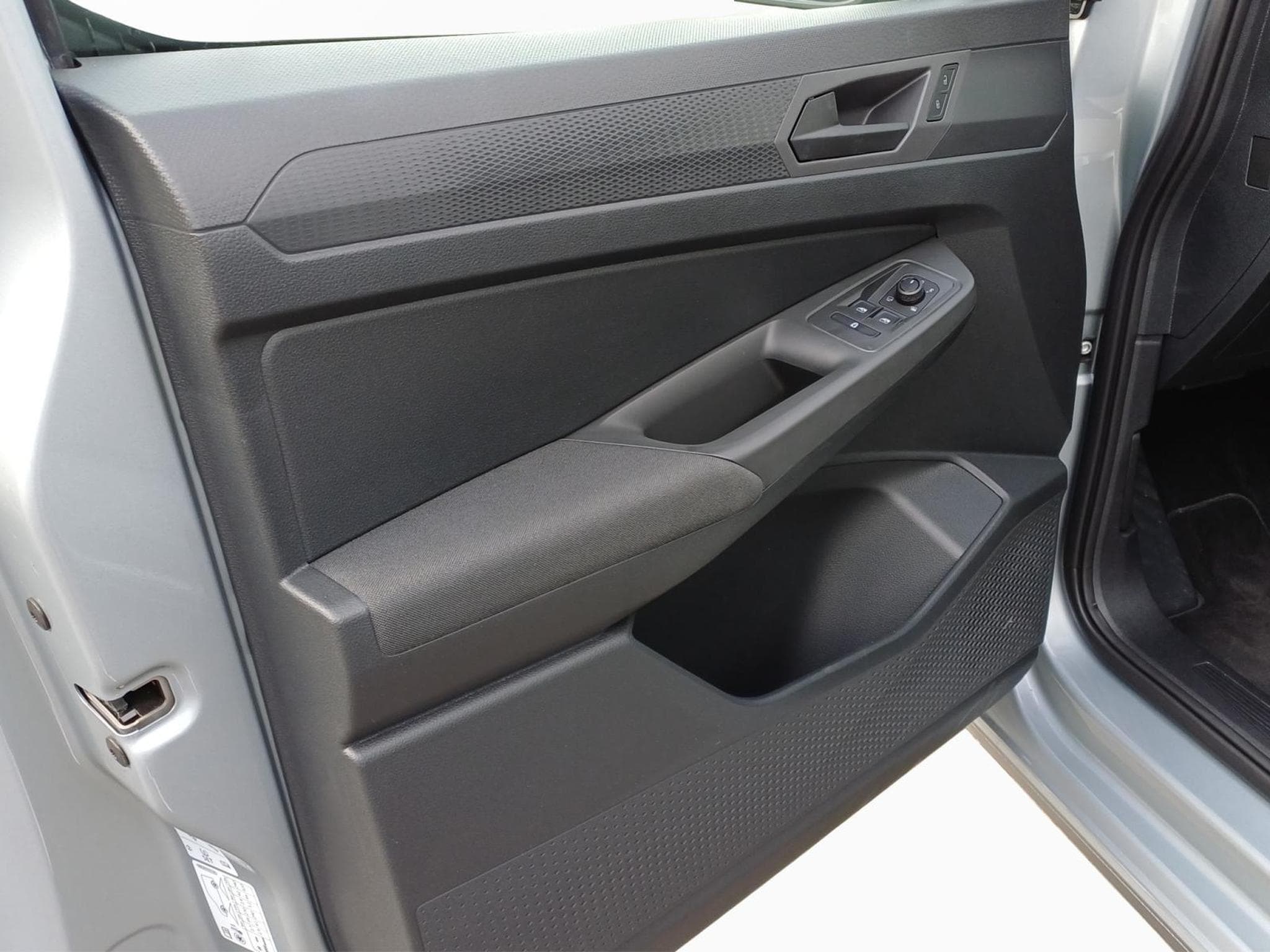 VW Caddy Base (2026) - Photo 14