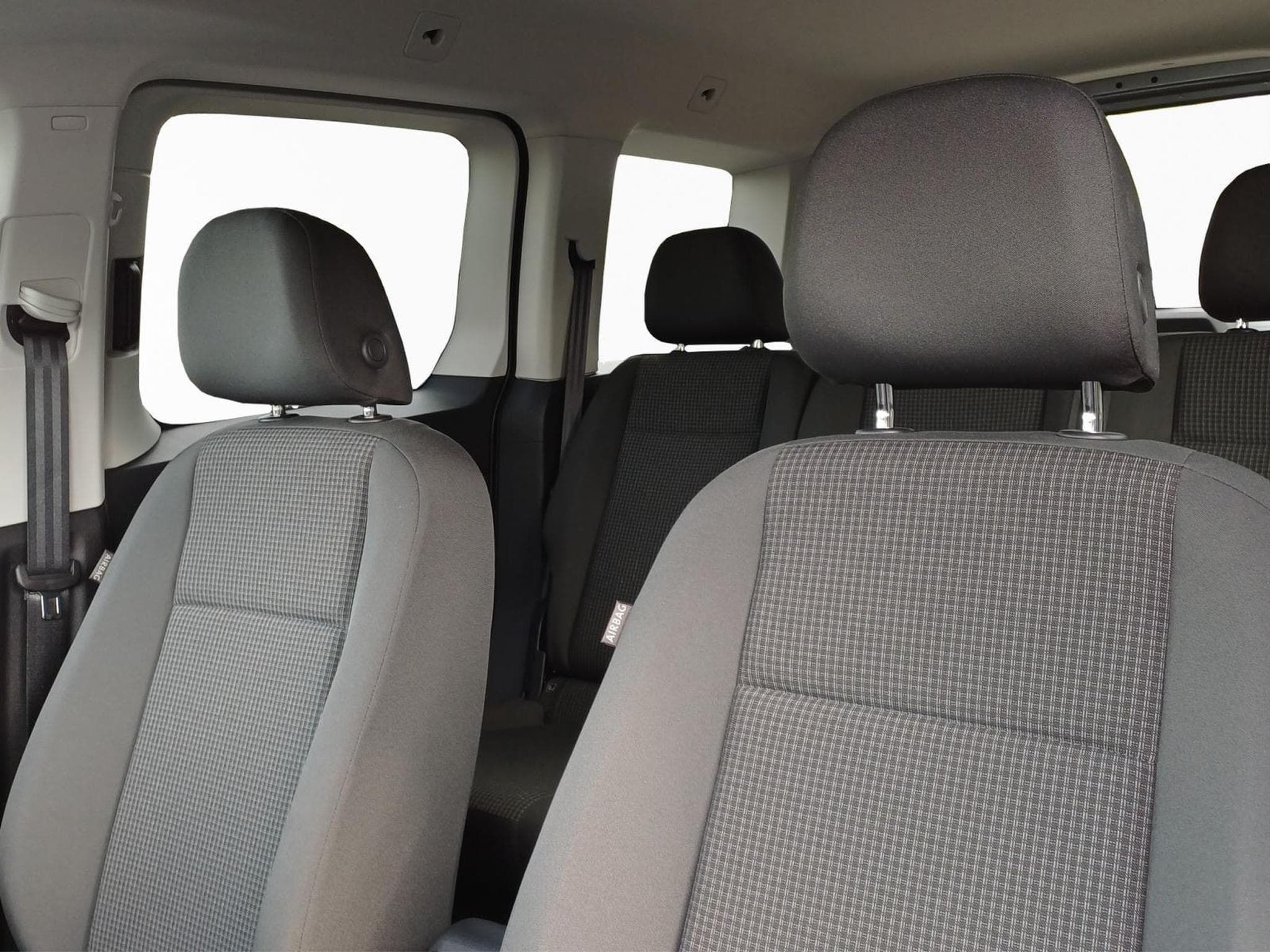VW Caddy Base (2026) - Photo 15