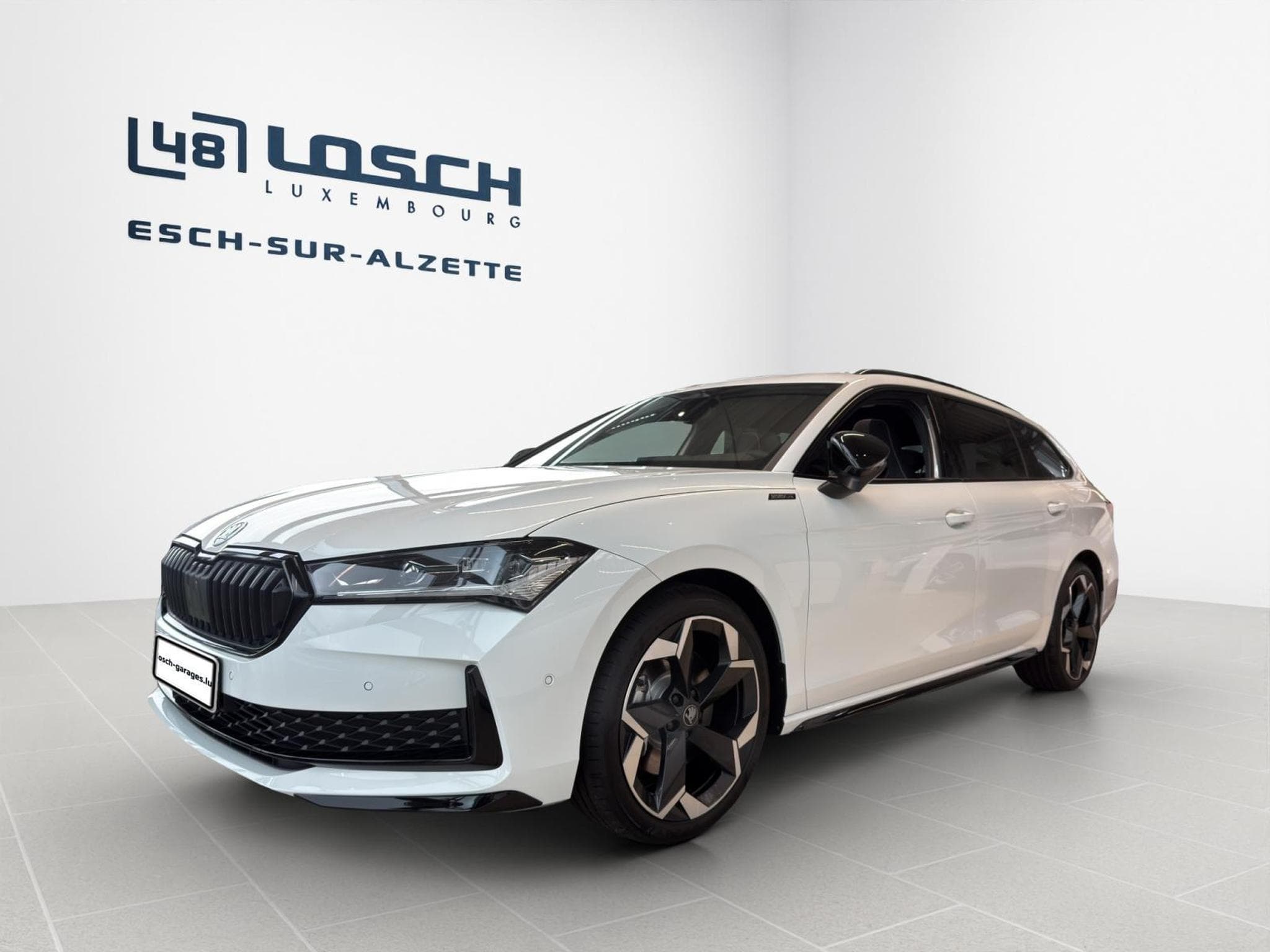 Skoda Superb Sportline (2025) - Foto 2