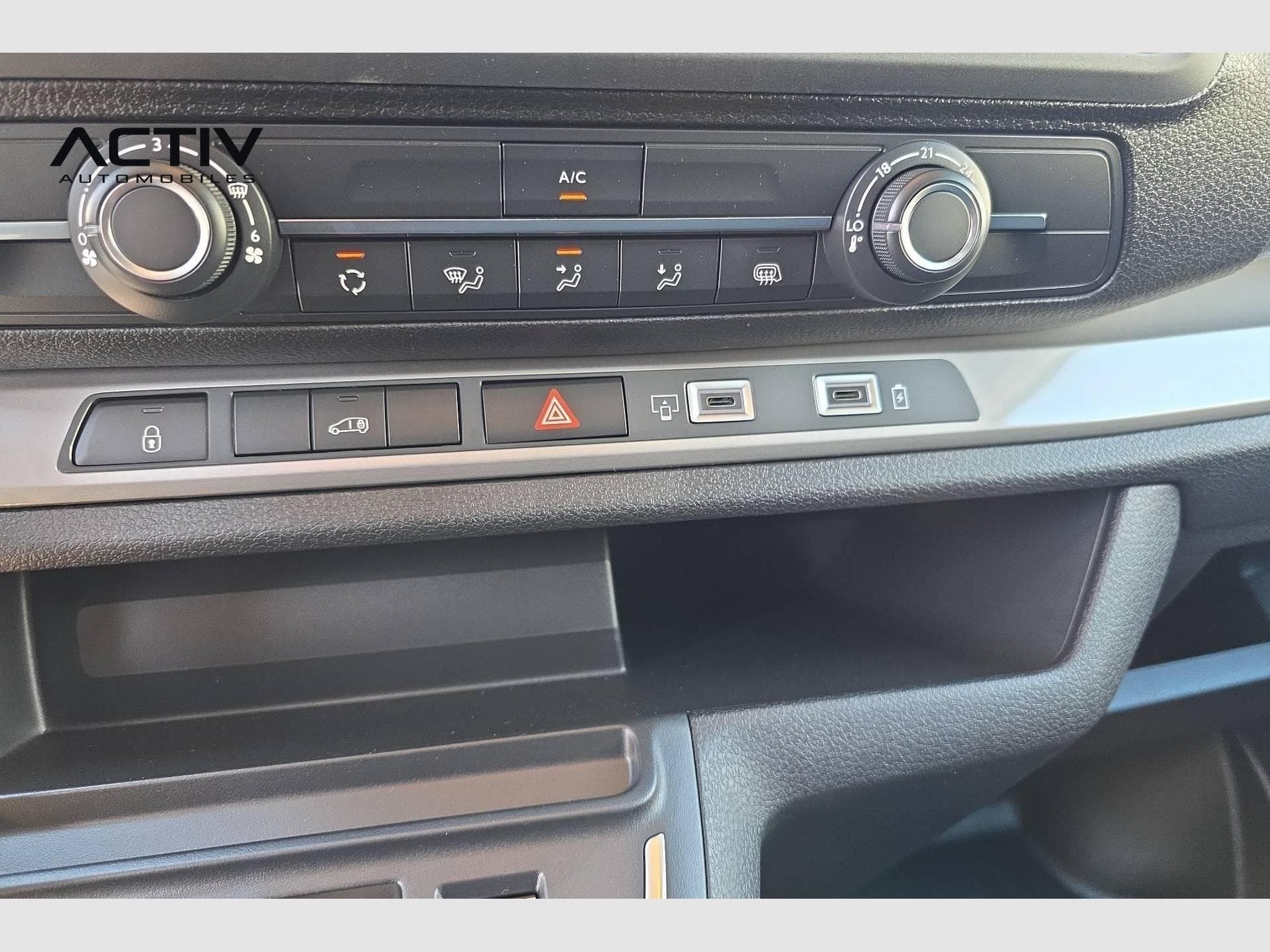 Peugeot Expert XL DIESEL 180 CH AUTOMATIQUE (2026) - Photo 17