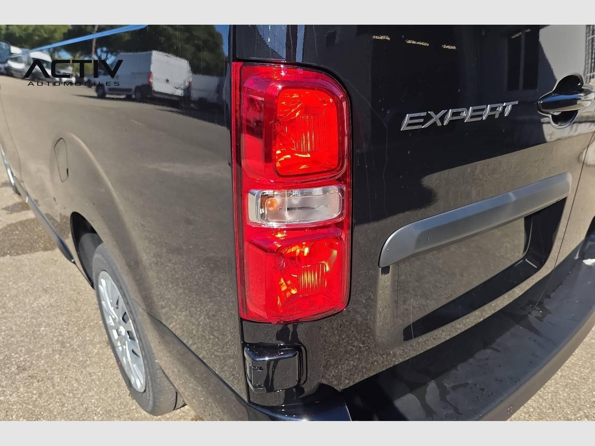 Peugeot Expert XL DIESEL 180 CH AUTOMATIQUE (2026) - Photo 21