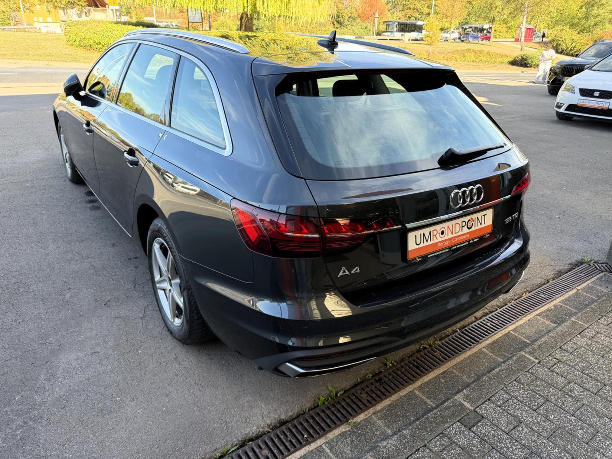 Audi A4 AVANT 2.0L TDI (2024) - Photo 7