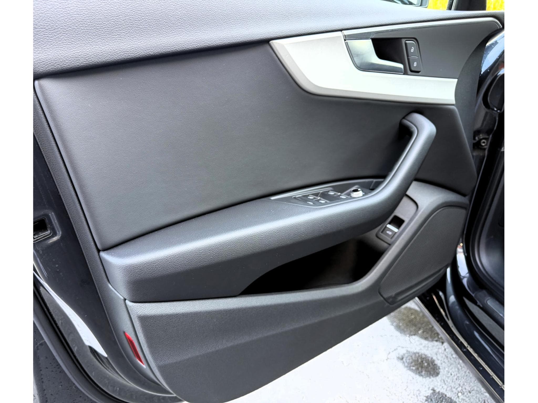 Audi A4 AVANT 2.0L TDI (2024) - Photo 10