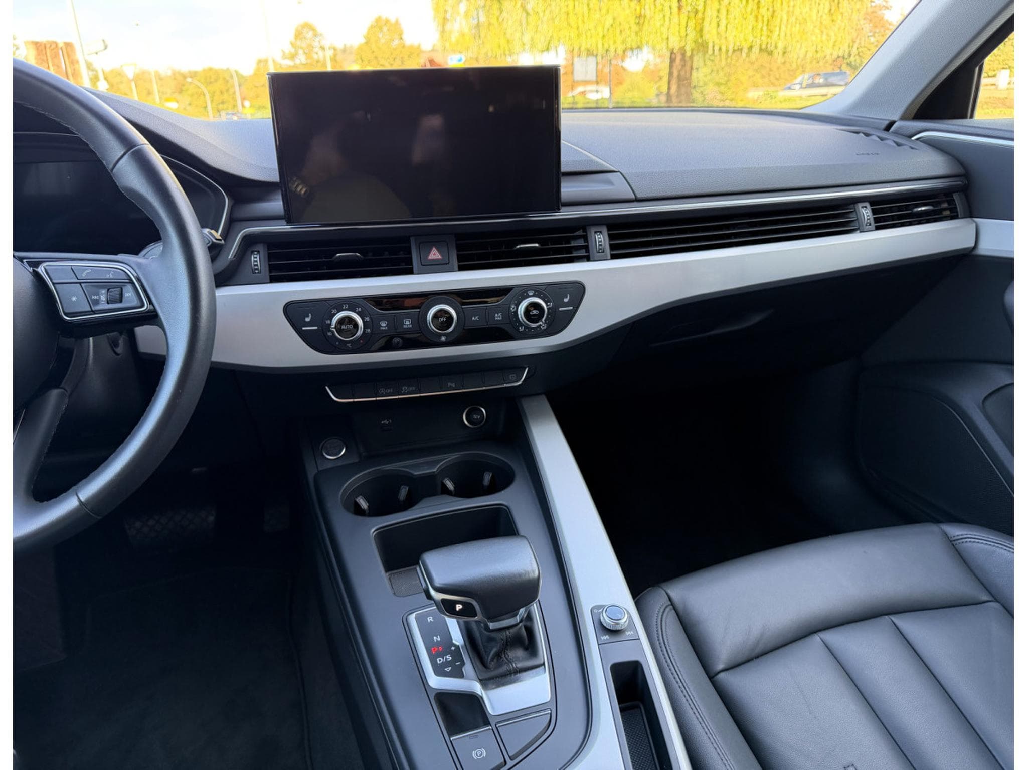 Audi A4 AVANT 2.0L TDI (2024) - Photo 13