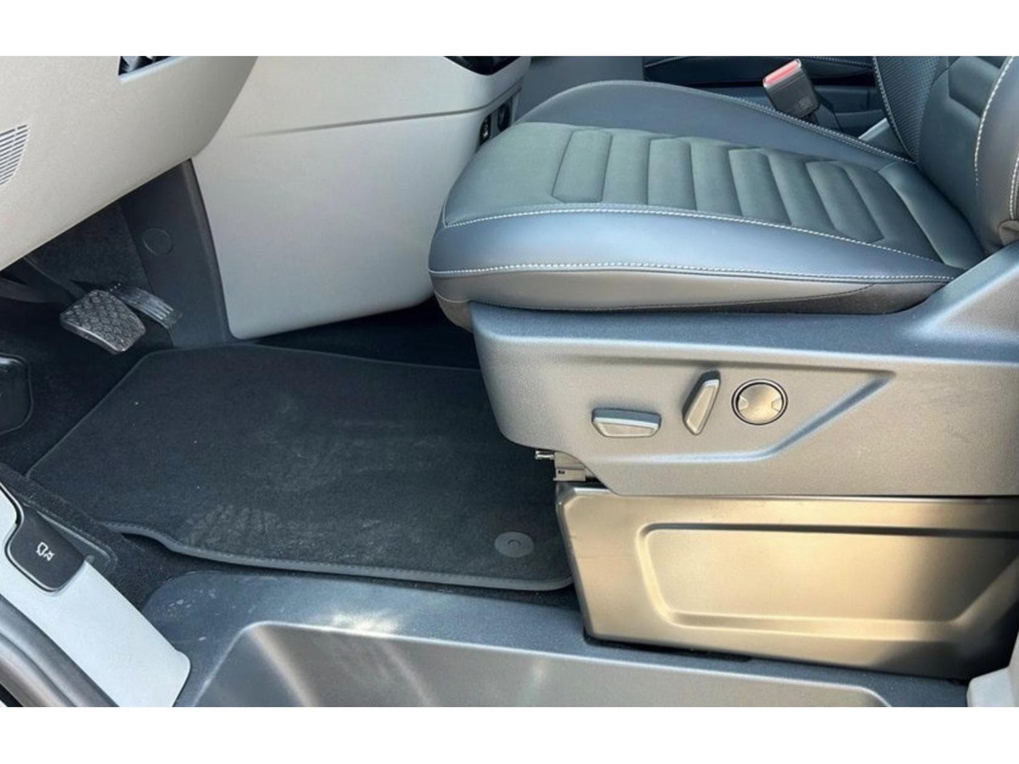 Ford Tourneo Tourneo Custom Titanium X L2 PHEv 227cv (2026) - Photo 15
