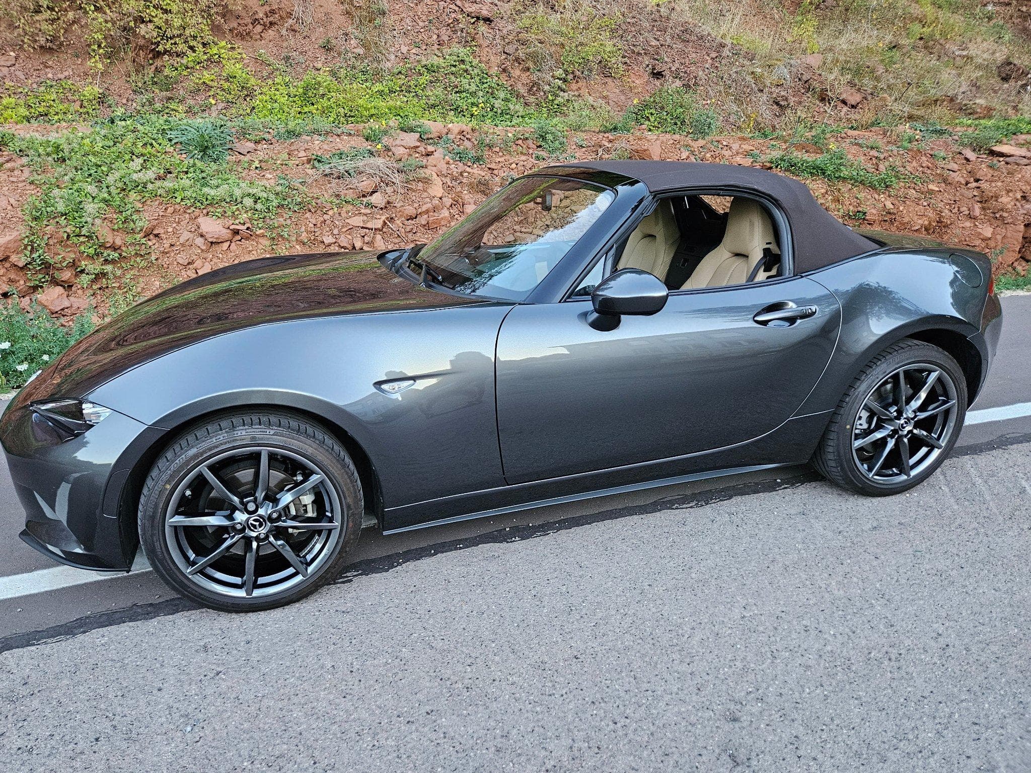 Mazda MX-5 MX-5 Roadster 2.0 Skyactive-G 6MT 184 (2019) - Photo 2
