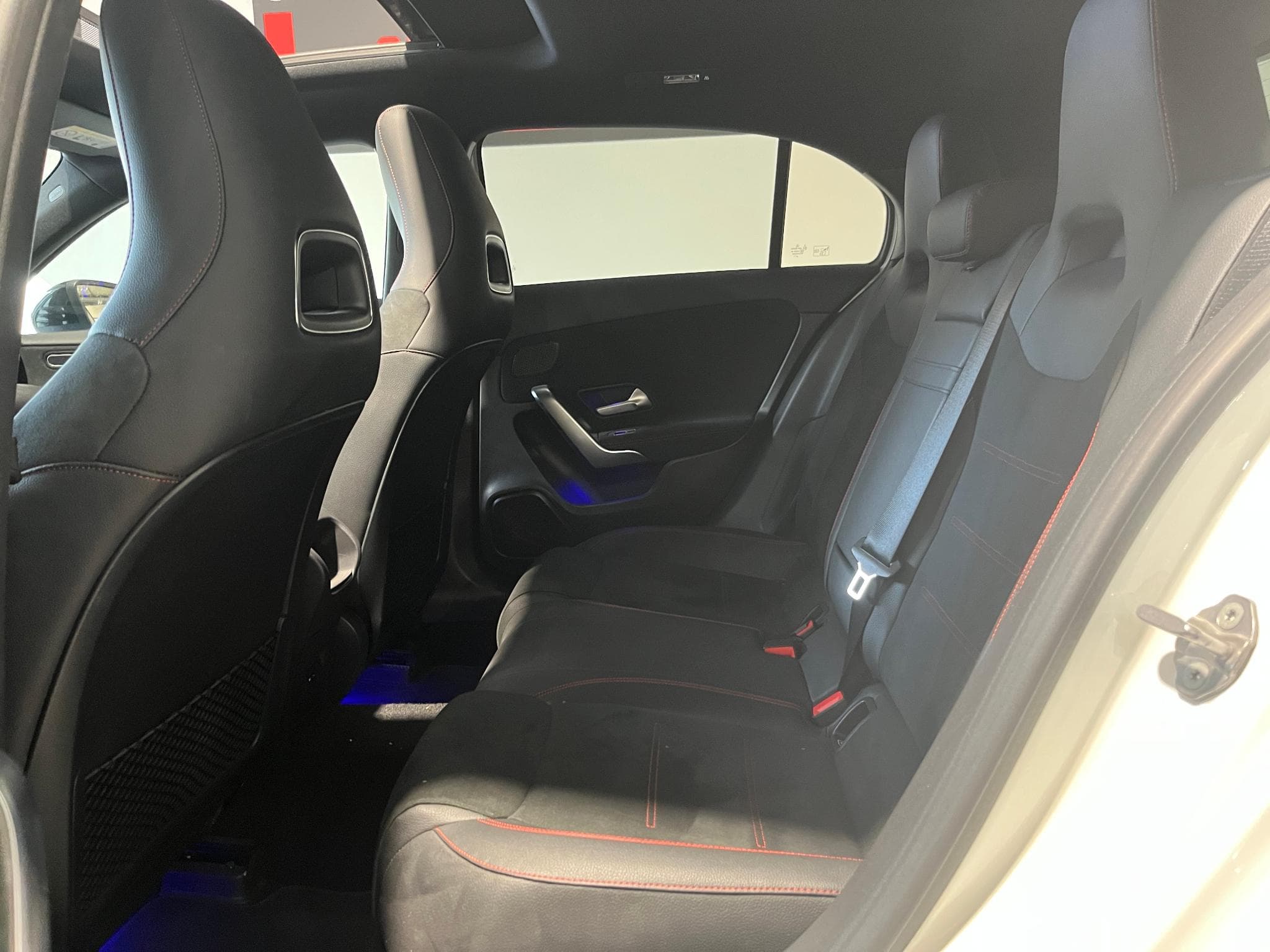 Mercedes A 200 Classe A 200 D AMG LINE 8G-DCT BVA (2020) - Foto 23
