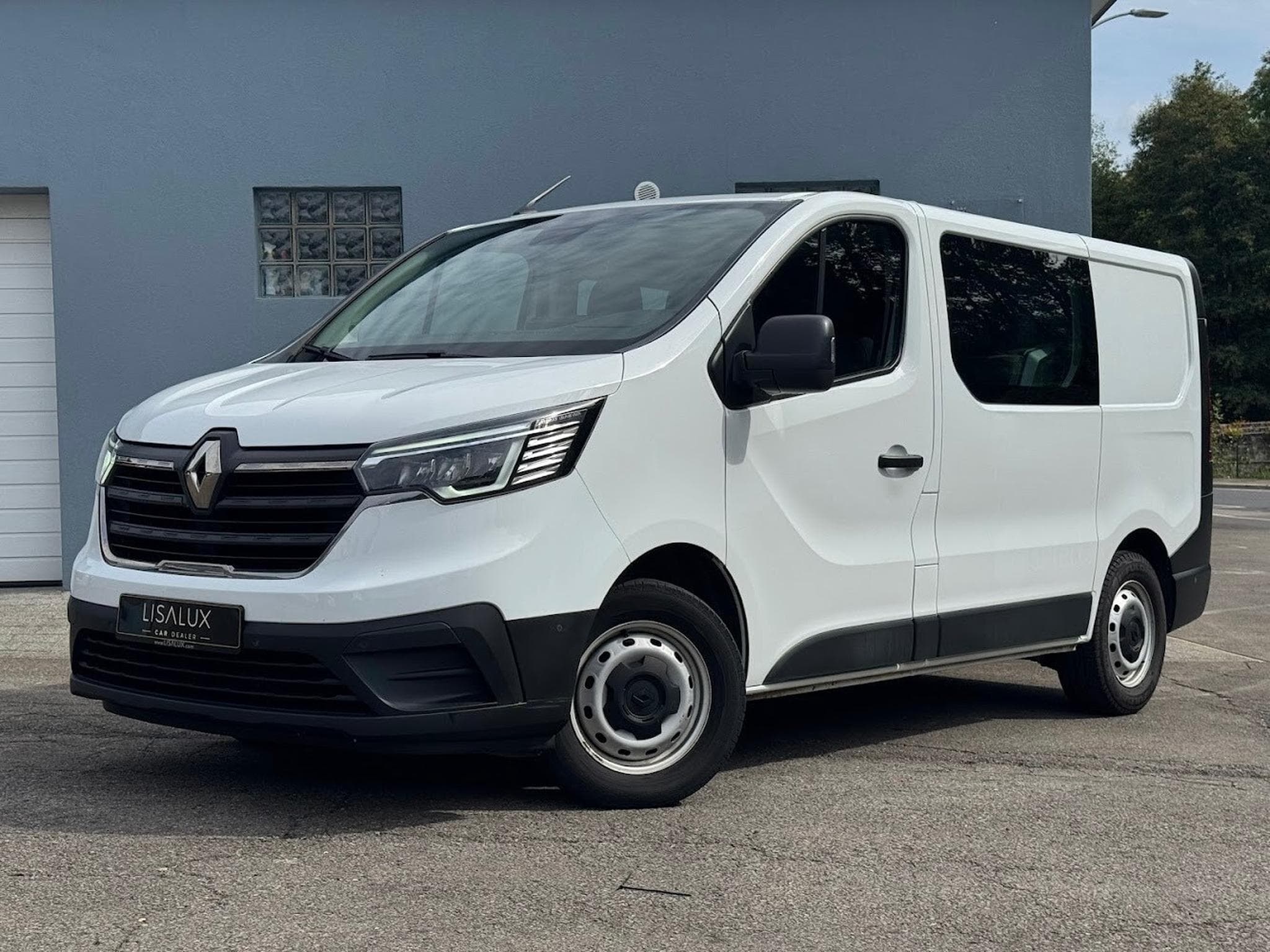 Renault Trafic 150 AUTO 6 PLACES CABINE APPROFONDIE (2022) - Foto 1