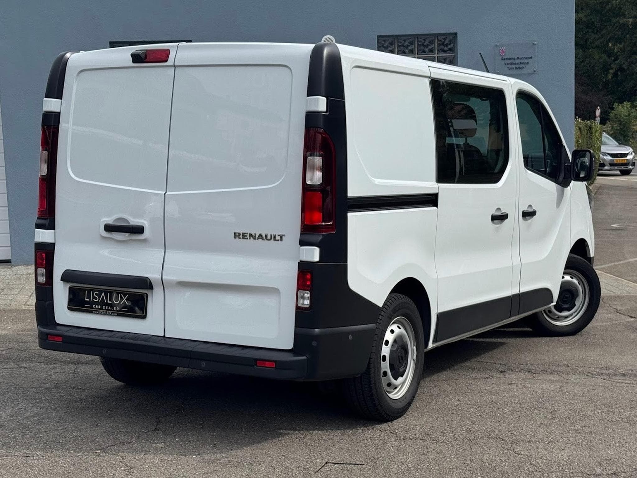 Renault Trafic 150 AUTO 6 PLACES CABINE APPROFONDIE (2022) - Foto 2