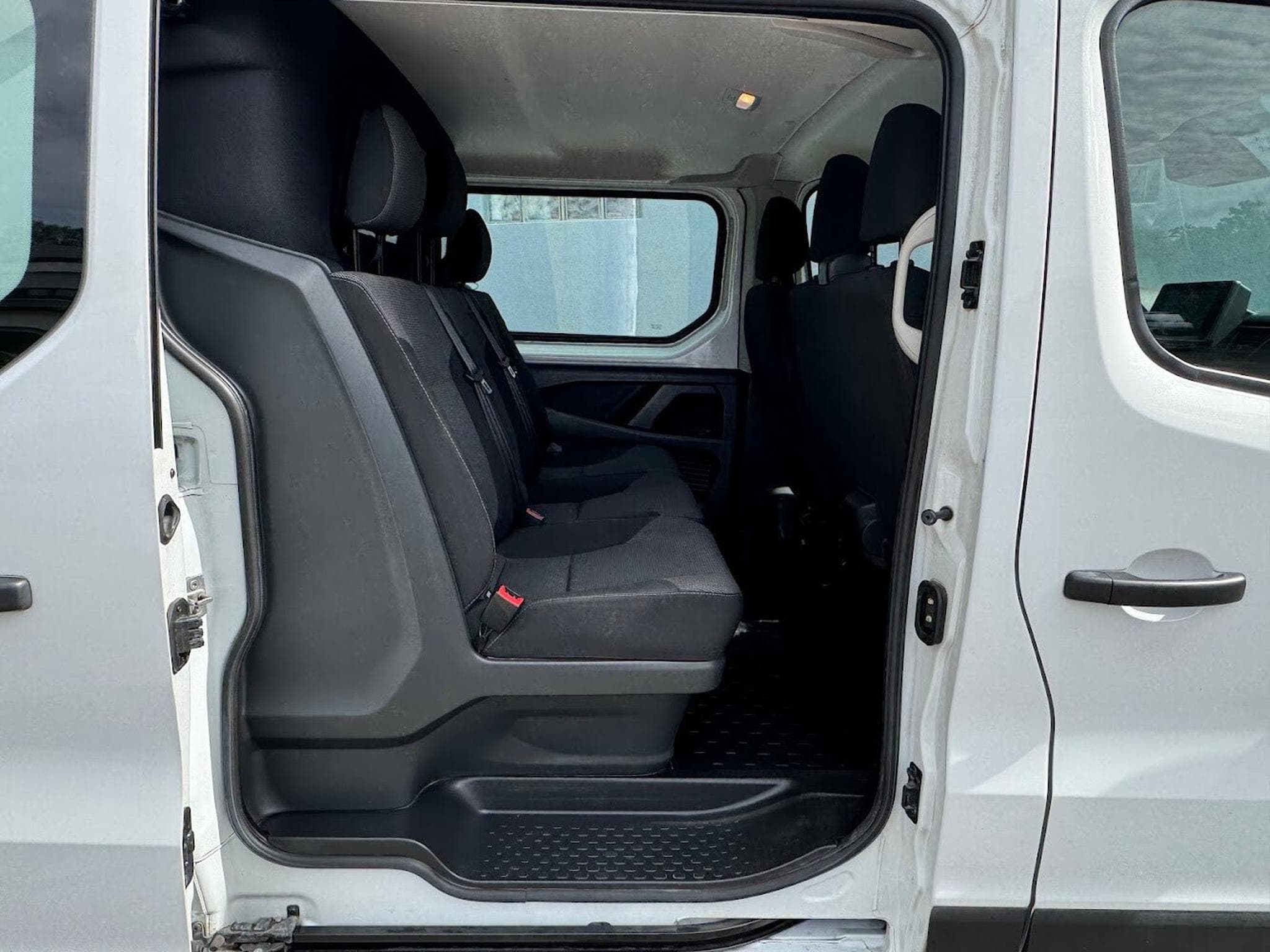 Renault Trafic 150 AUTO 6 PLACES CABINE APPROFONDIE (2022) - Foto 4