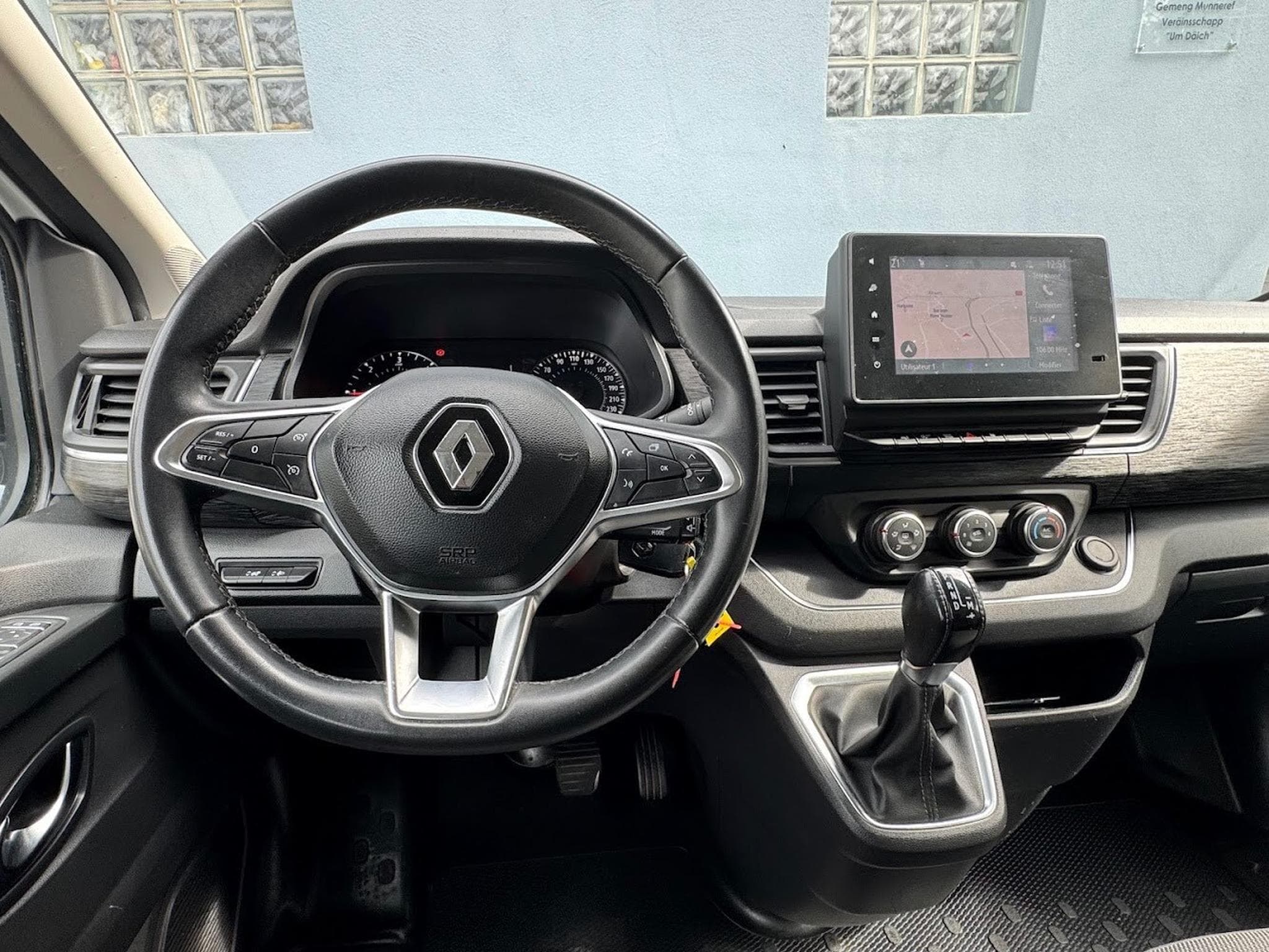 Renault Trafic 150 AUTO 6 PLACES CABINE APPROFONDIE (2022) - Foto 7