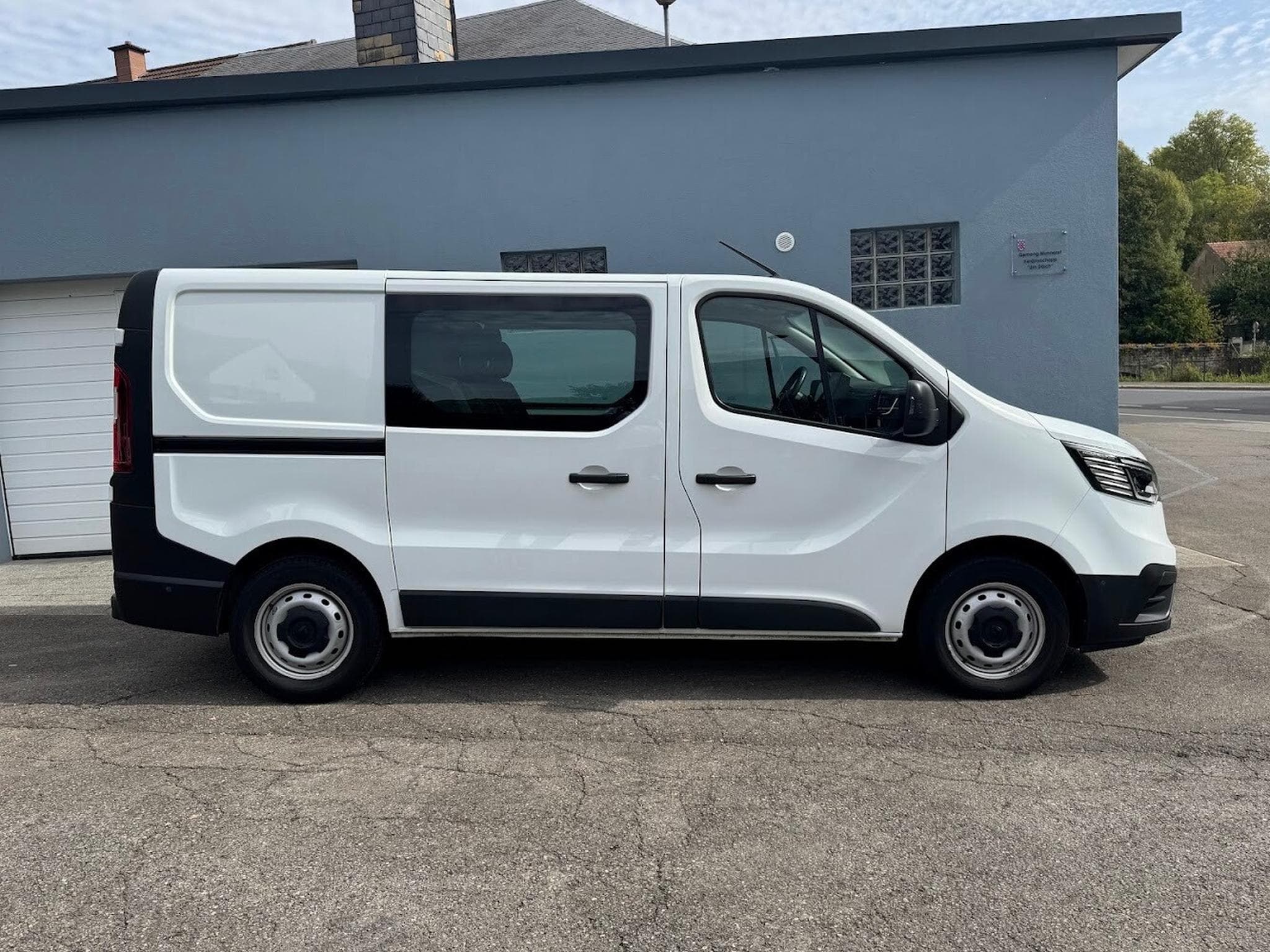 Renault Trafic 150 AUTO 6 PLACES CABINE APPROFONDIE (2022) - Foto 13