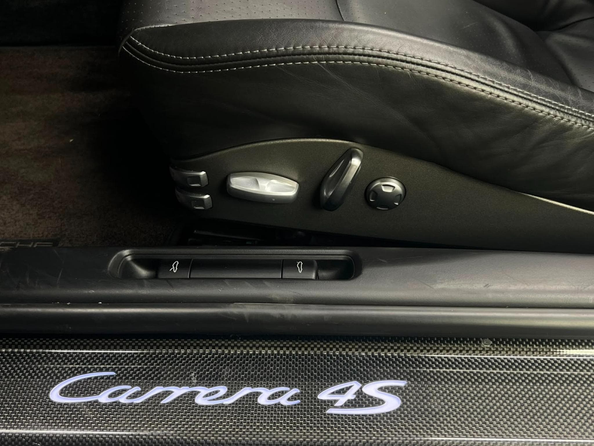 Porsche 911 997 phase 2 Carrera 4S Cabriolet Cuir Gps Carnet complet (2009) - Photo 13