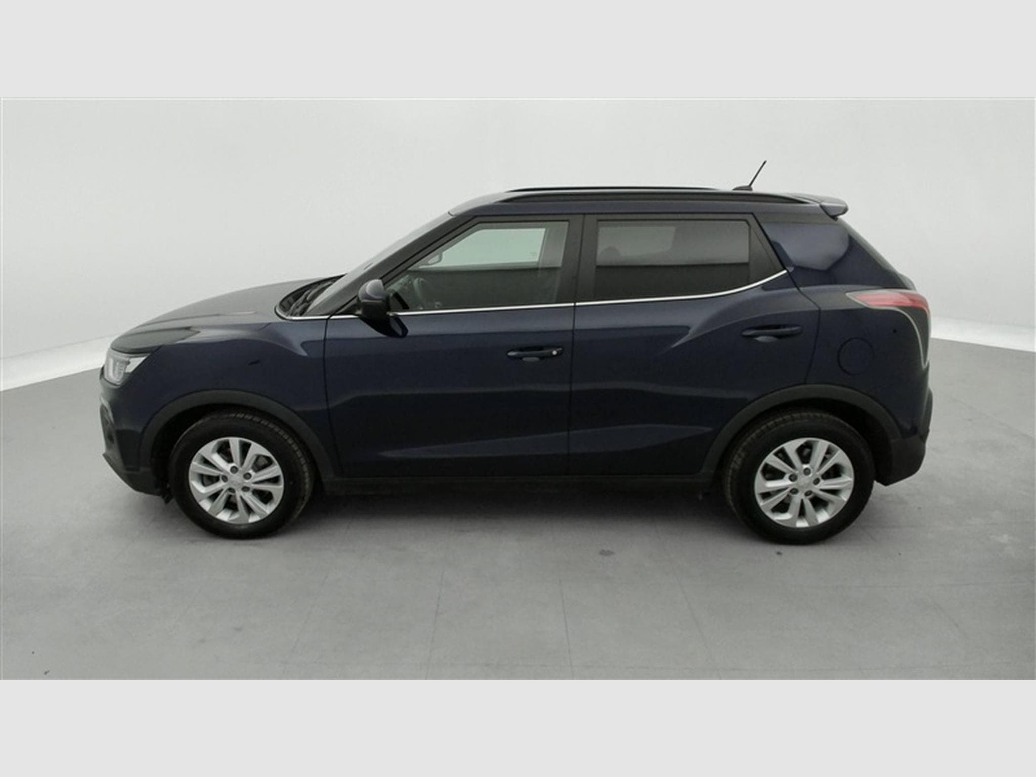 SsangYong Tivoli 1.2 T-GDI 2WD Crystal   Navi / Caméra (2020) - Photo 3