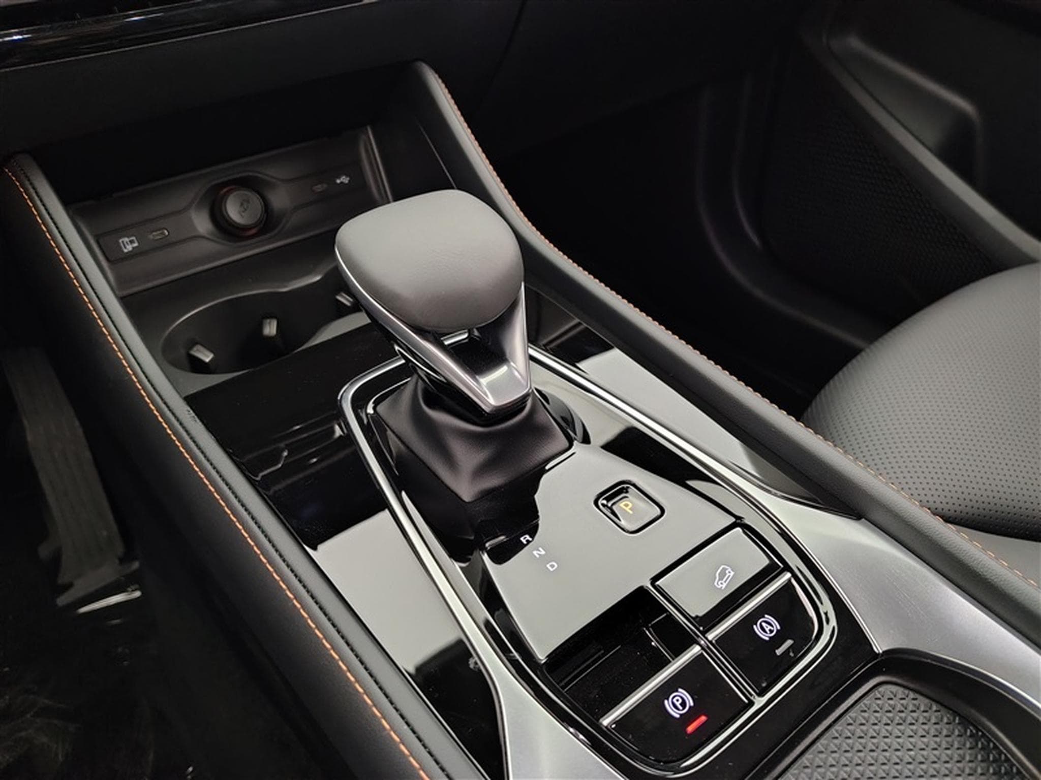 MG HS 1.5 Hybrid+ Luxury NAVI / FULL LED / CUIR / CAMERA 360° (2026) - Photo 12