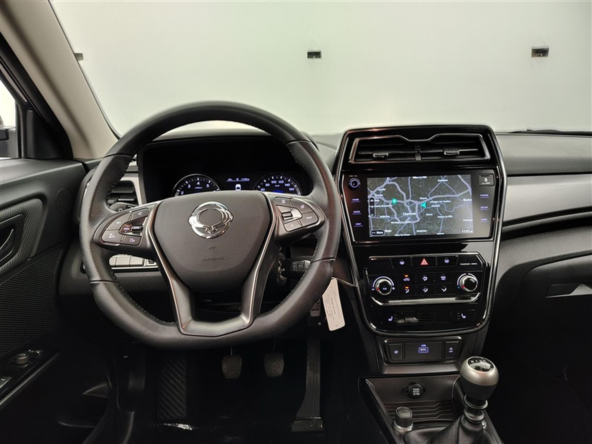 SsangYong Tivoli 1.2 T-GDI 2WD Crystal   Navi / Caméra (2020) - Photo 9