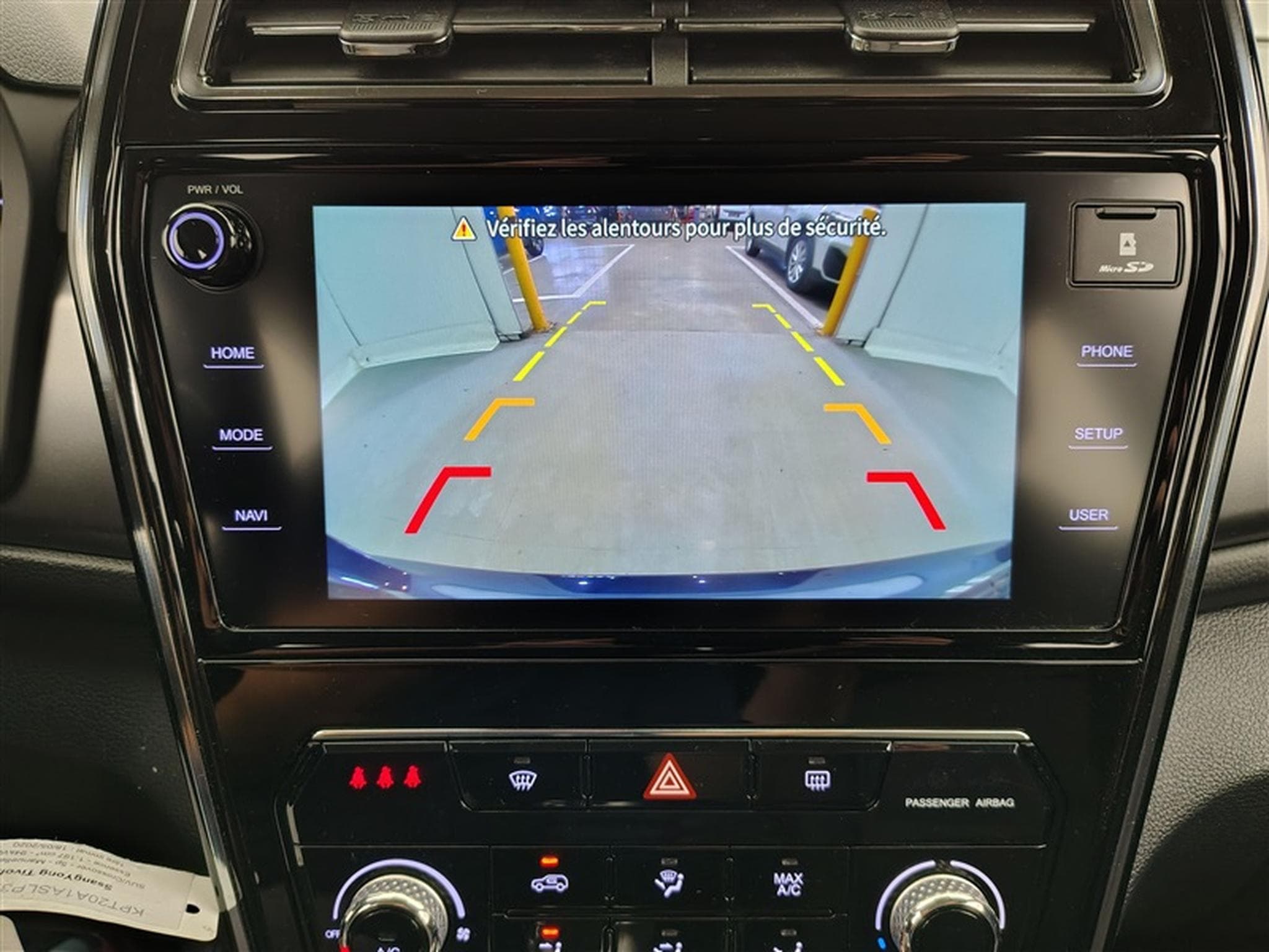 SsangYong Tivoli 1.2 T-GDI 2WD Crystal   Navi / Caméra (2020) - Photo 18