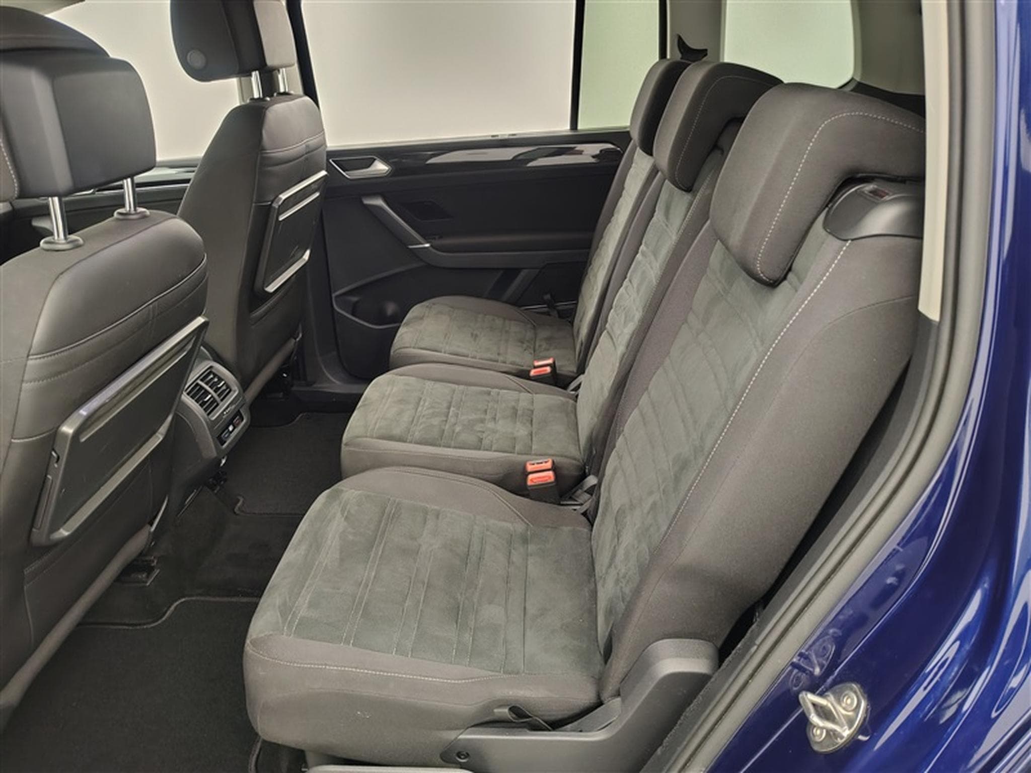 VW Touran 2.0 TDi SCR Highline 7PL/ALCANTARA/NAVI/JA/PDC (2021) - Photo 13
