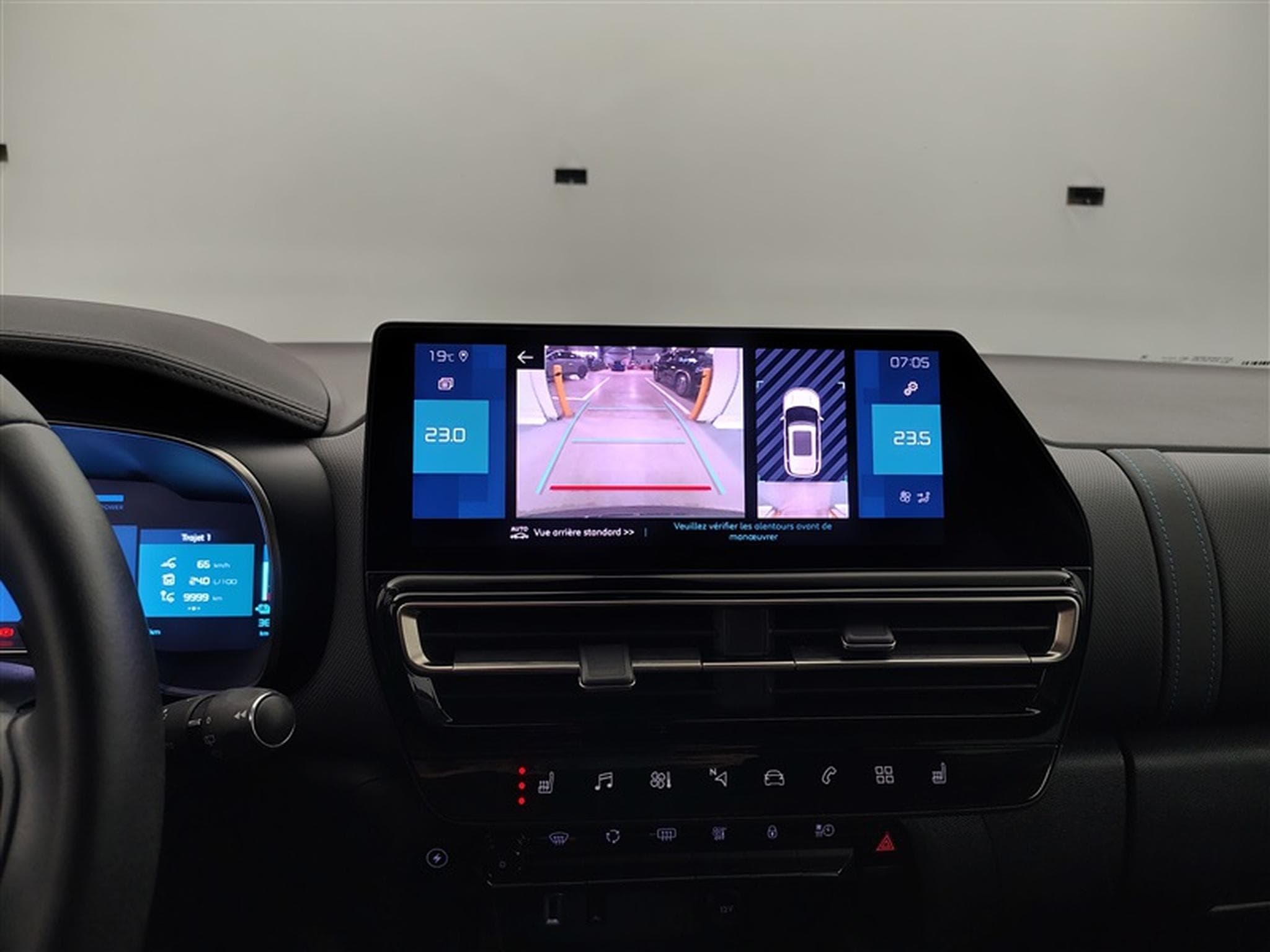 Citroen C5 Aircross PHEV 1.6 Shine NAVI / CUIR / FULL LED (2023) - Photo 18