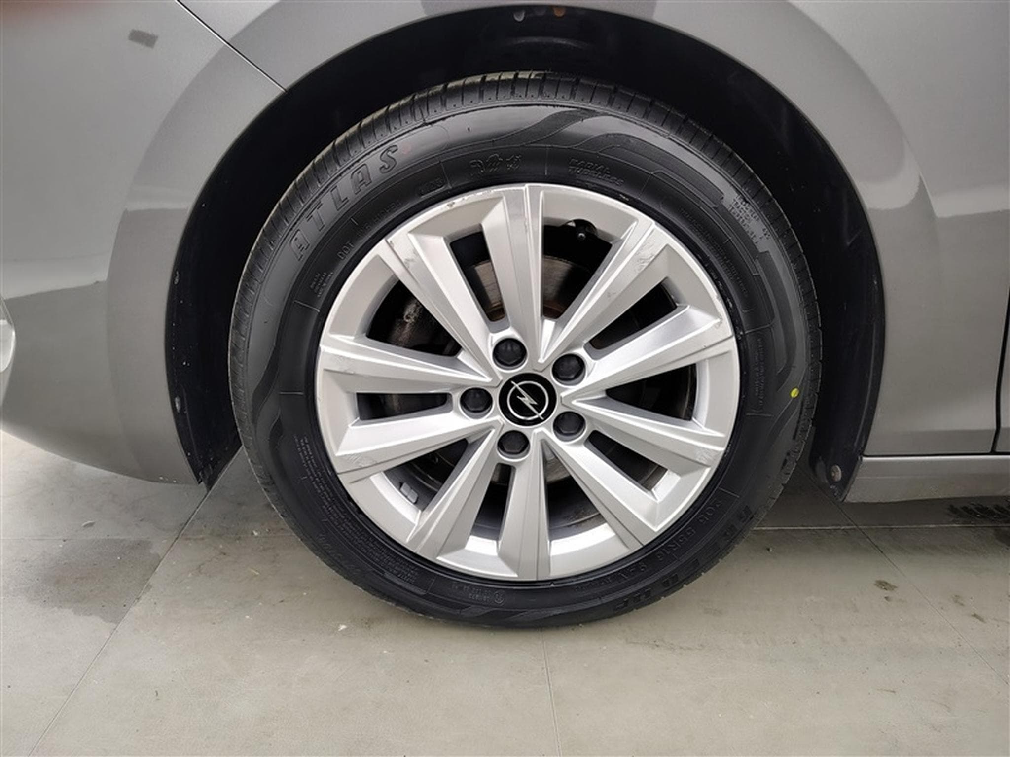 Opel Astra 1.2 Turbo Business Edition NAVI / FULL LED (2023) - Photo 6