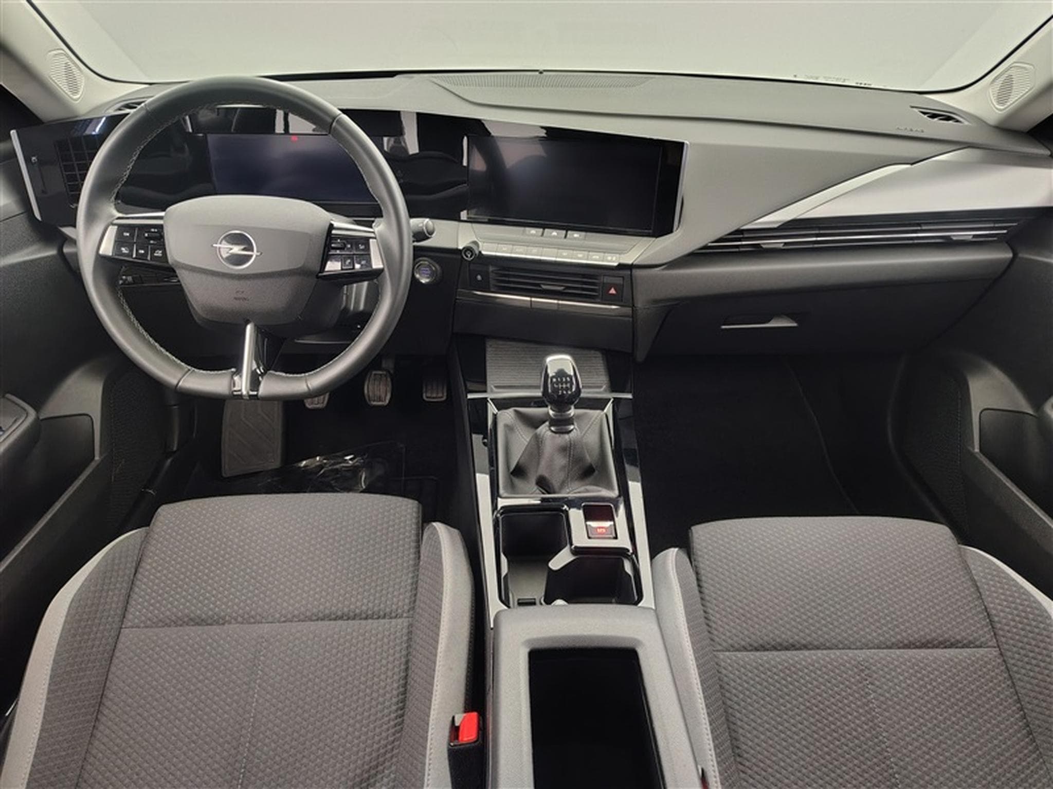 Opel Astra 1.2 Turbo Business Edition NAVI / FULL LED (2023) - Photo 8