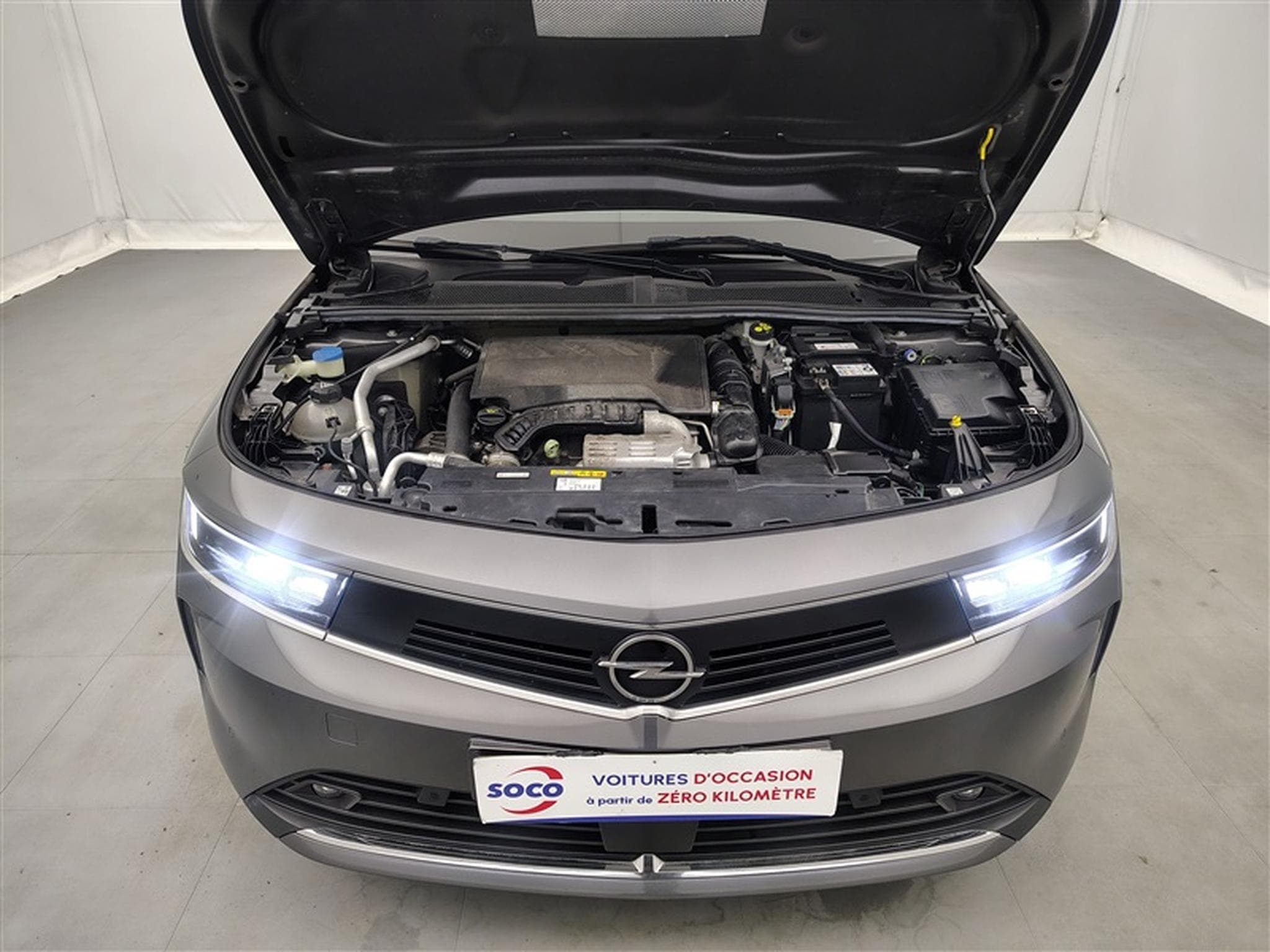 Opel Astra 1.2 Turbo Business Edition NAVI / FULL LED (2023) - Photo 19