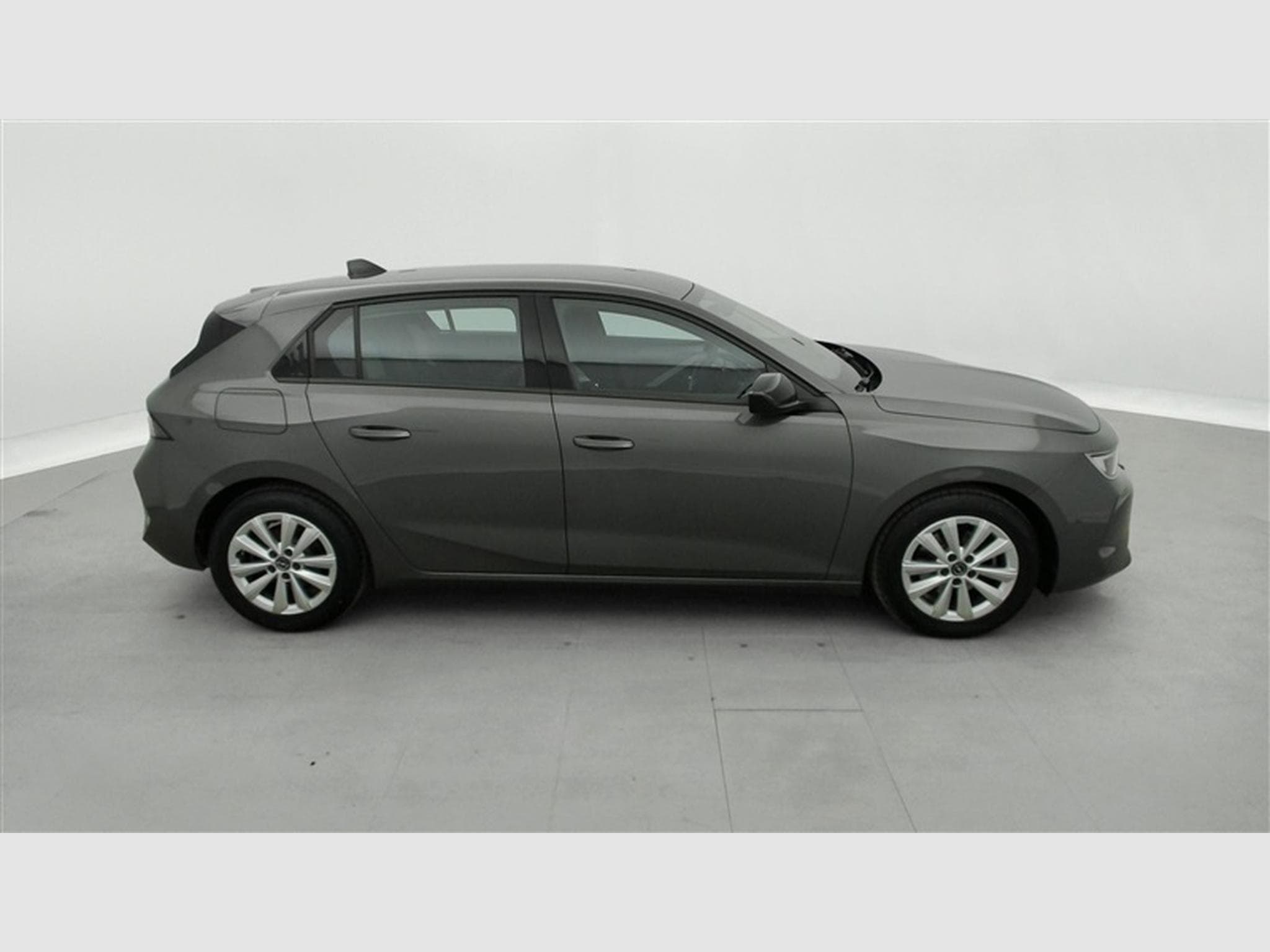Opel Astra 1.2 Turbo Business Edition NAVI / FULL LED (2023) - Photo 24