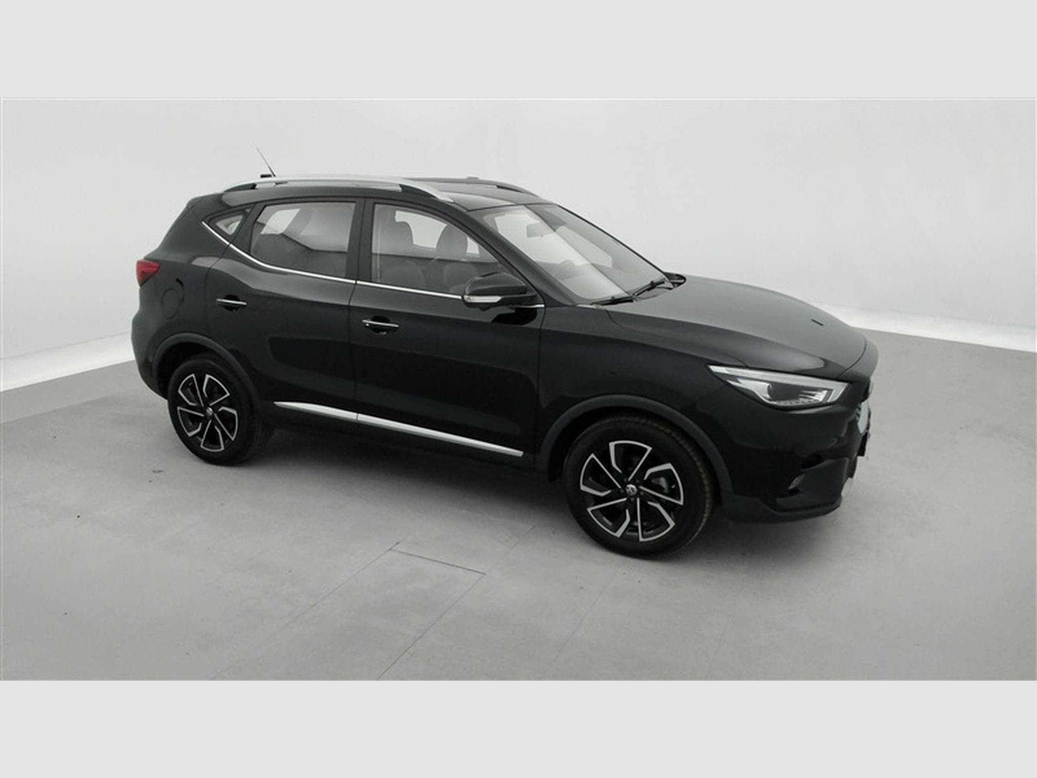 MG ZS 1.0 T-GDi Luxury AT (2023) - Photo 23