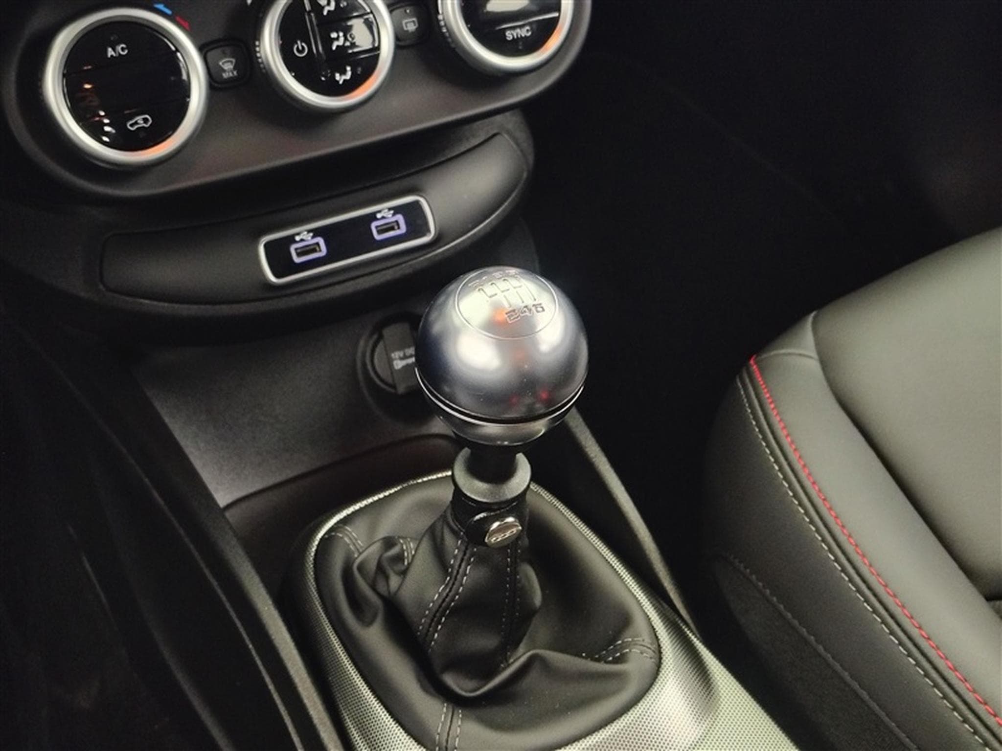 Fiat 500X 1.0 FireFly T3 Sport NAVI / FULL LED / CAMERA / JA 19" (2023) - Photo 12