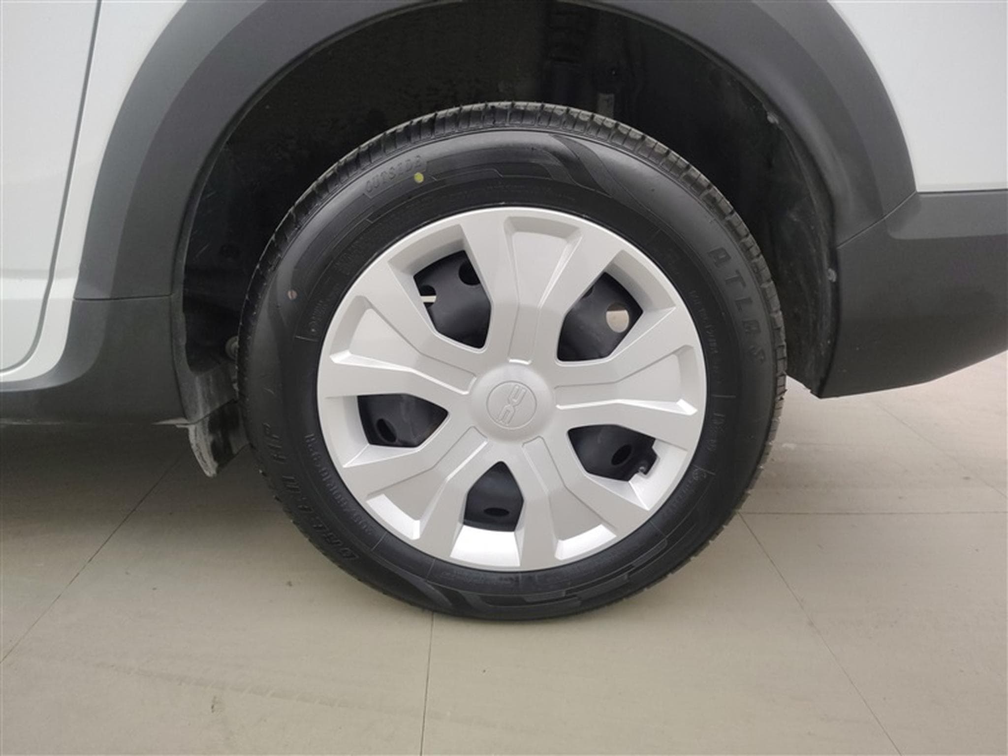 Dacia Jogger LPG 1.0 Eco-G Essential 7pl. (2024) - Photo 6
