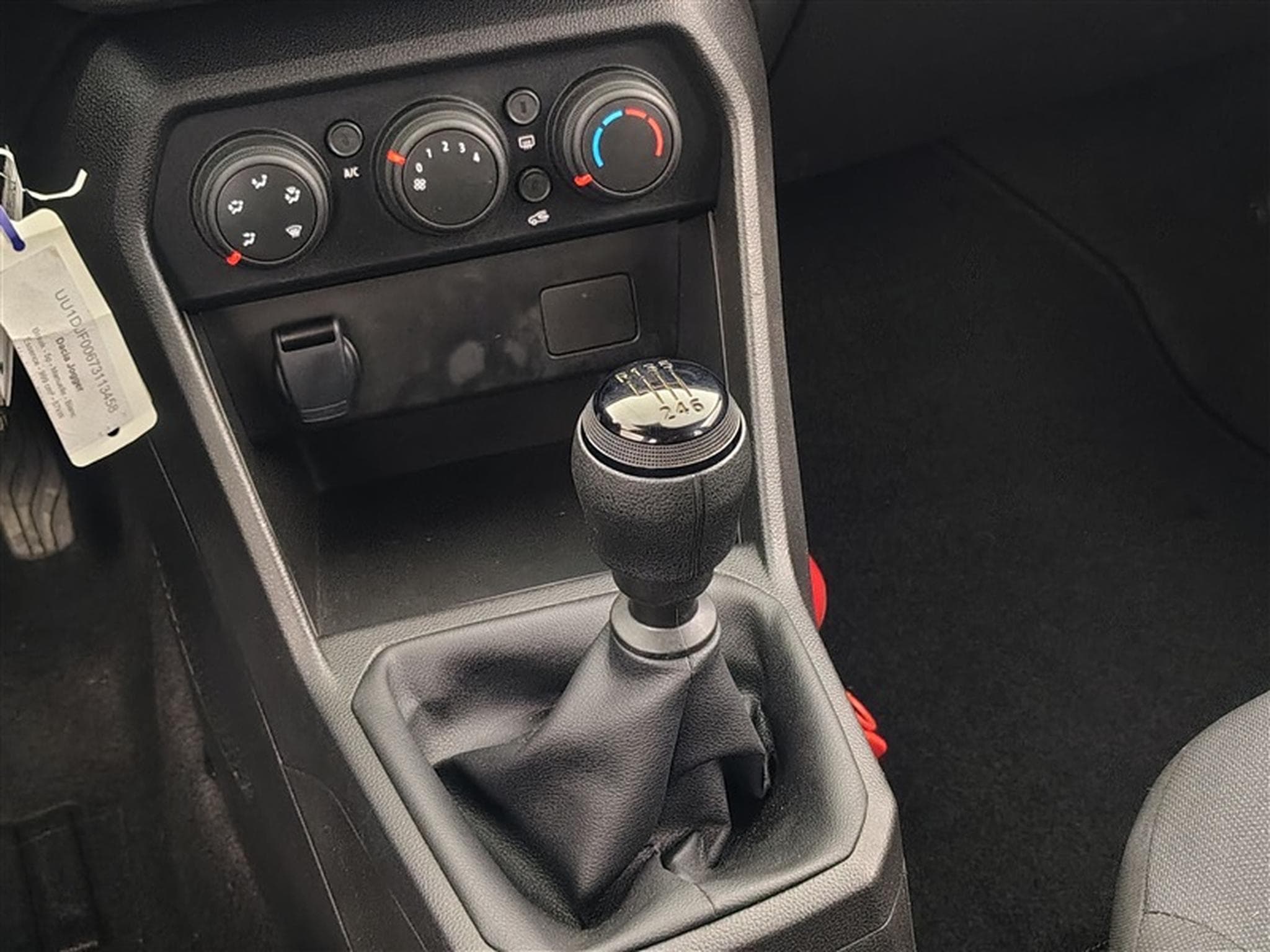 Dacia Jogger LPG 1.0 Eco-G Essential 7pl. (2024) - Photo 12