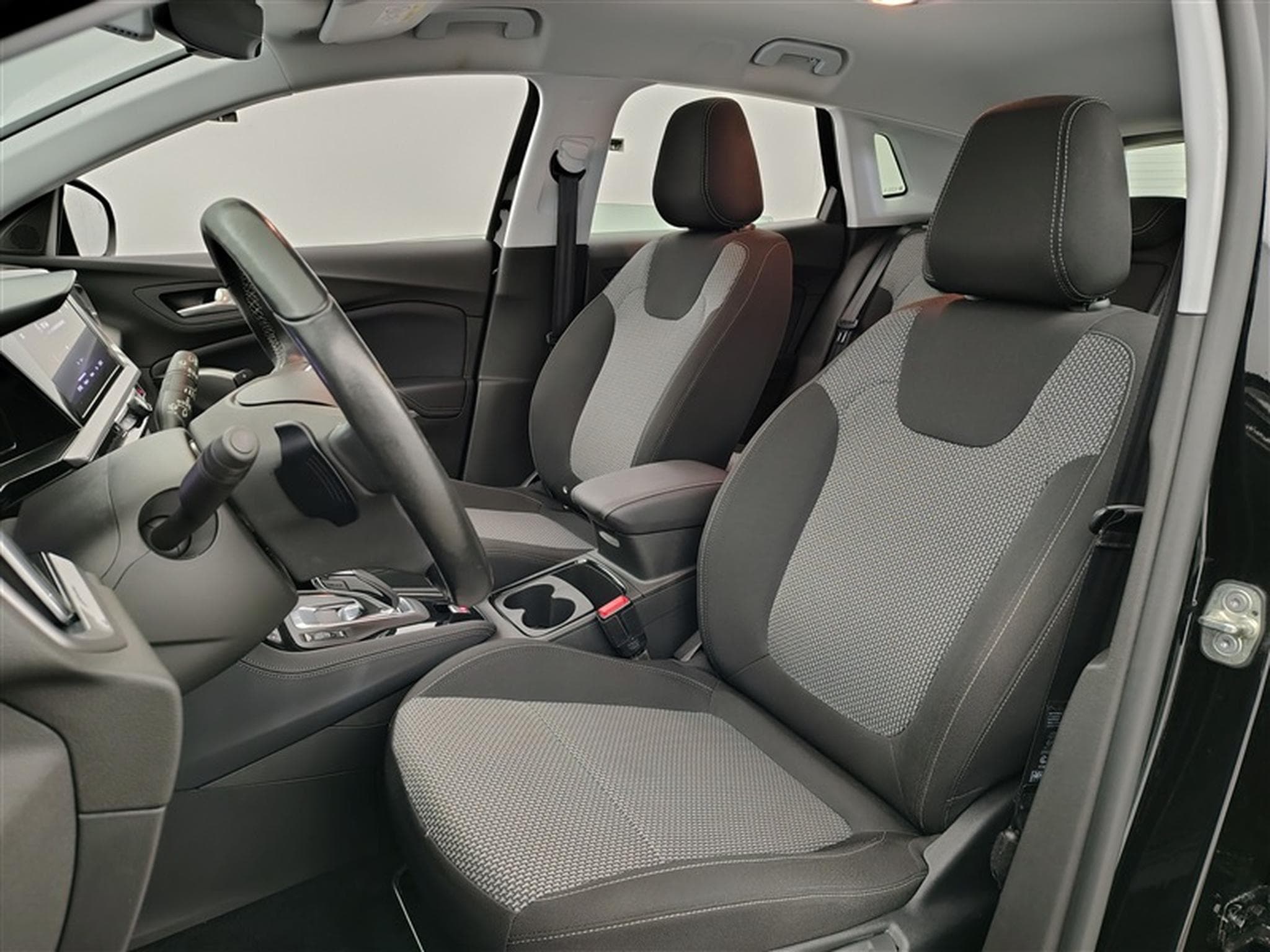 Opel Grandland PHEV 1.6 Turbo NAVI / FULL LED / CLIM (2022) - Photo 7