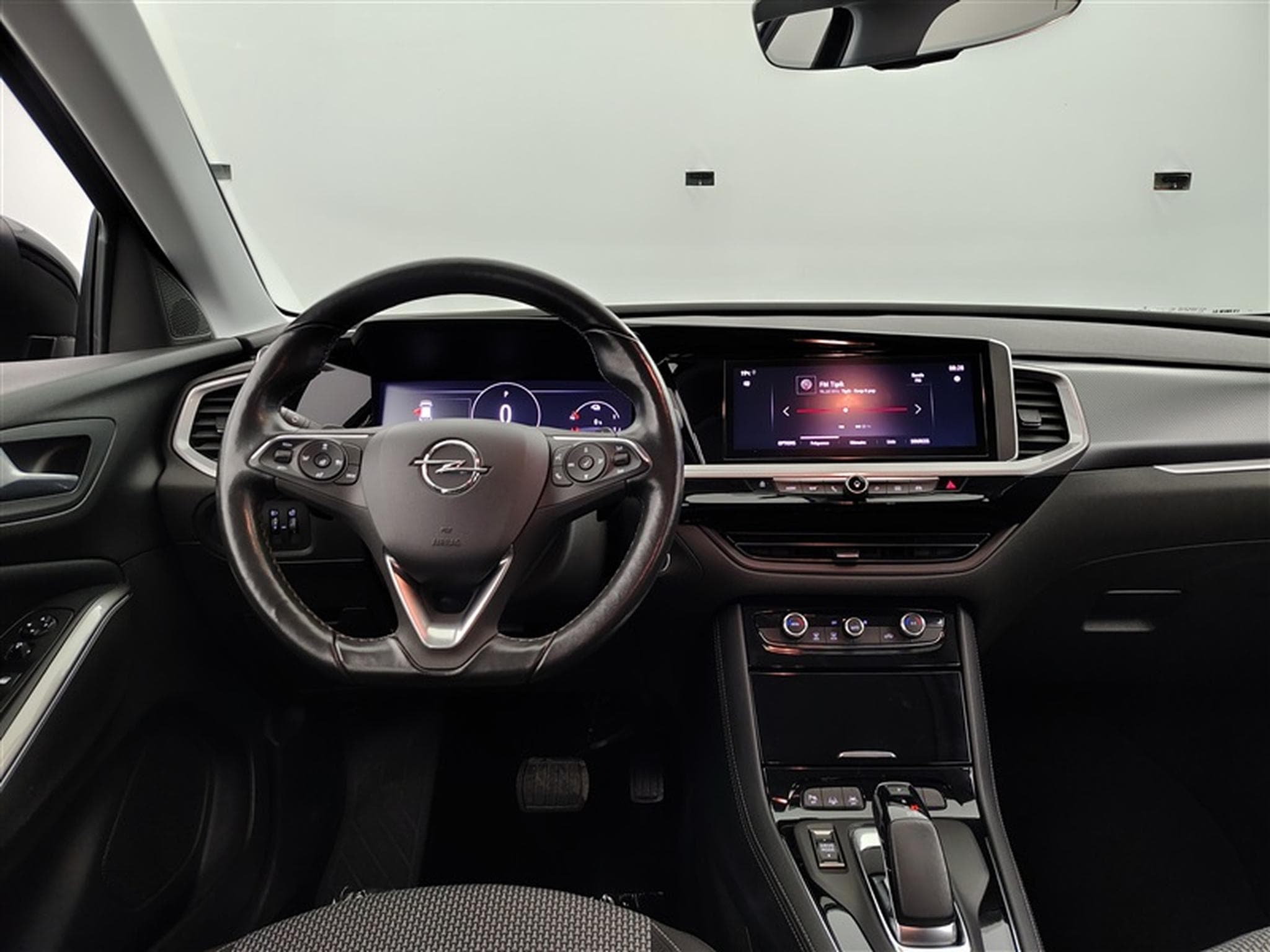 Opel Grandland PHEV 1.6 Turbo NAVI / FULL LED / CLIM (2022) - Photo 9