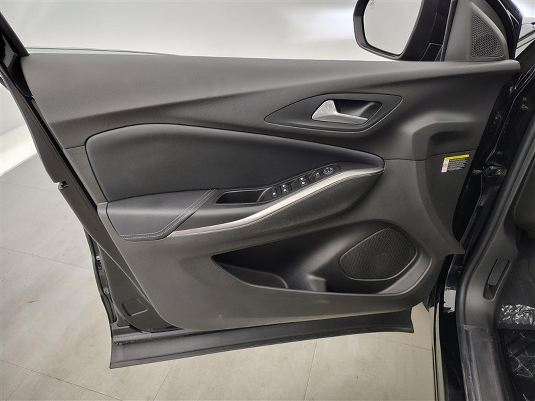 Opel Grandland PHEV 1.6 Turbo NAVI / FULL LED / CLIM (2022) - Photo 17