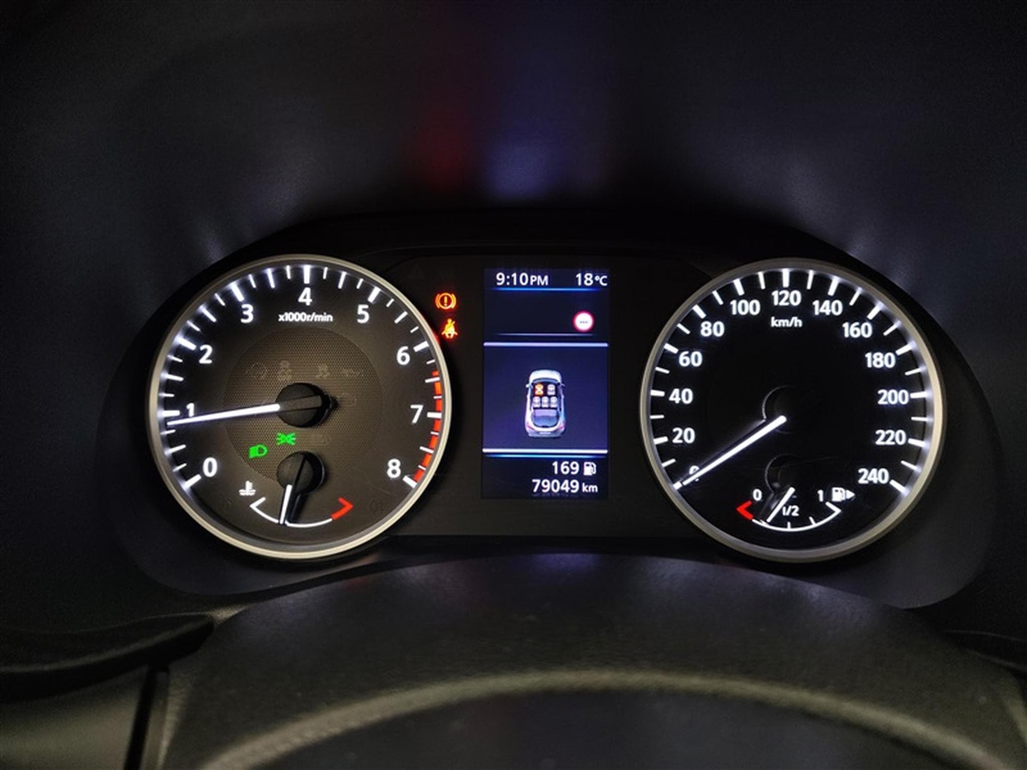 Nissan Juke 1.0 DIG-T 2WD Business Edition (2020) - Photo 10