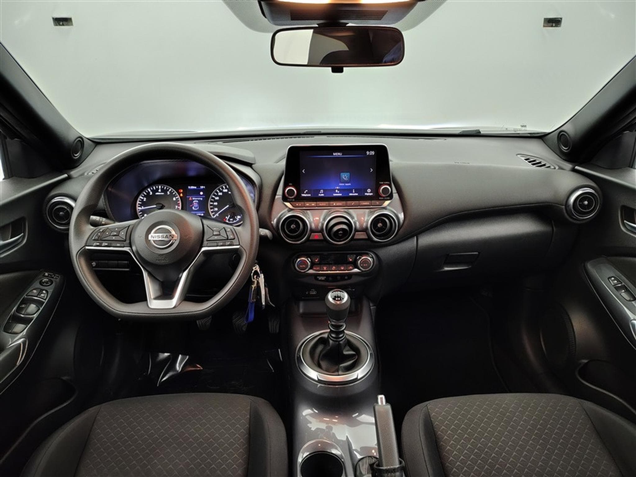 Nissan Juke 1.0 DIG-T 2WD Business Edition (2020) - Photo 8