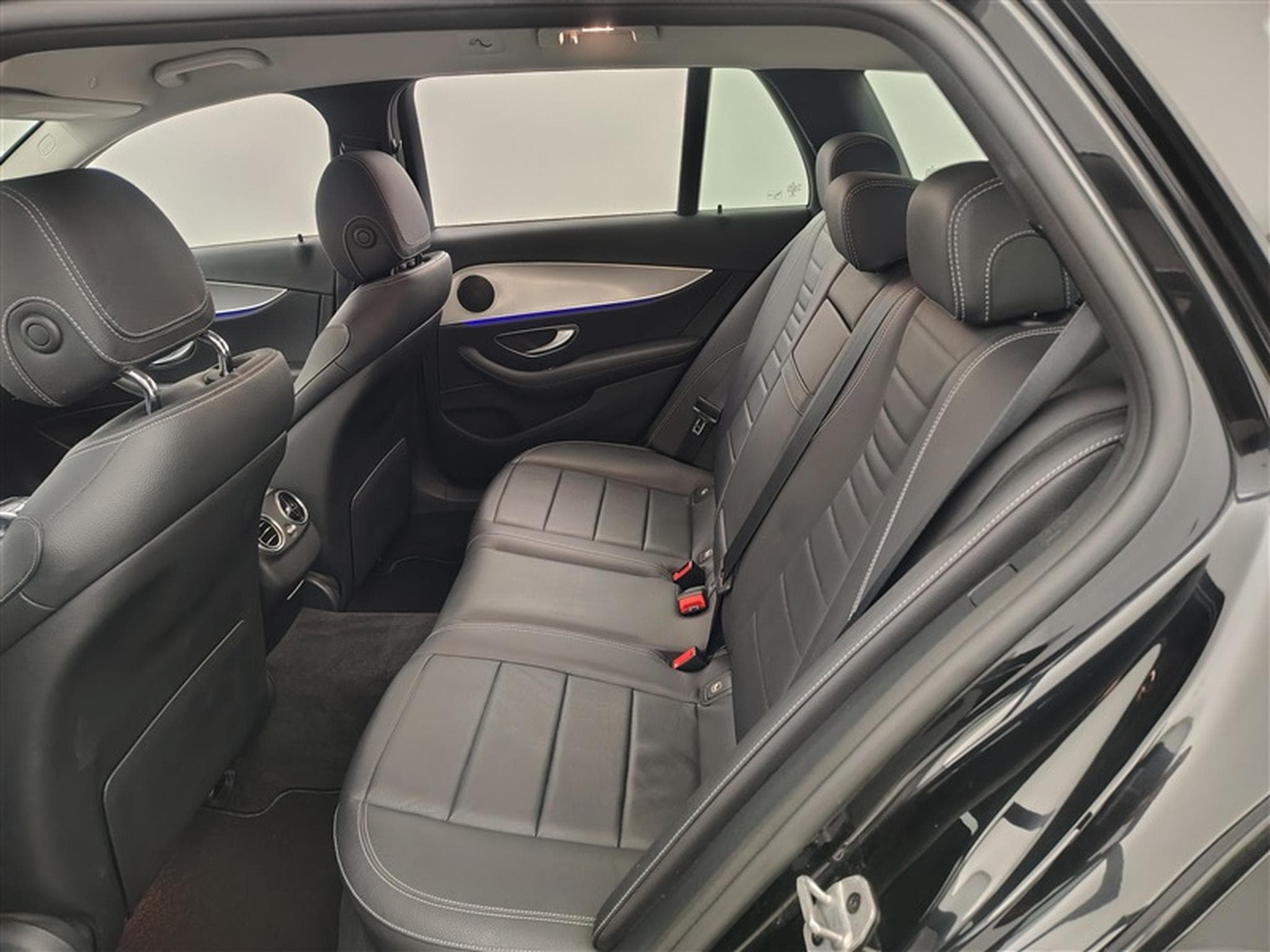 Mercedes E 200 E 200 d 9G-Tronic Avantgarde CUIR SPORT/NAVI/FULL LED/CAMERA (2020) - Photo 13