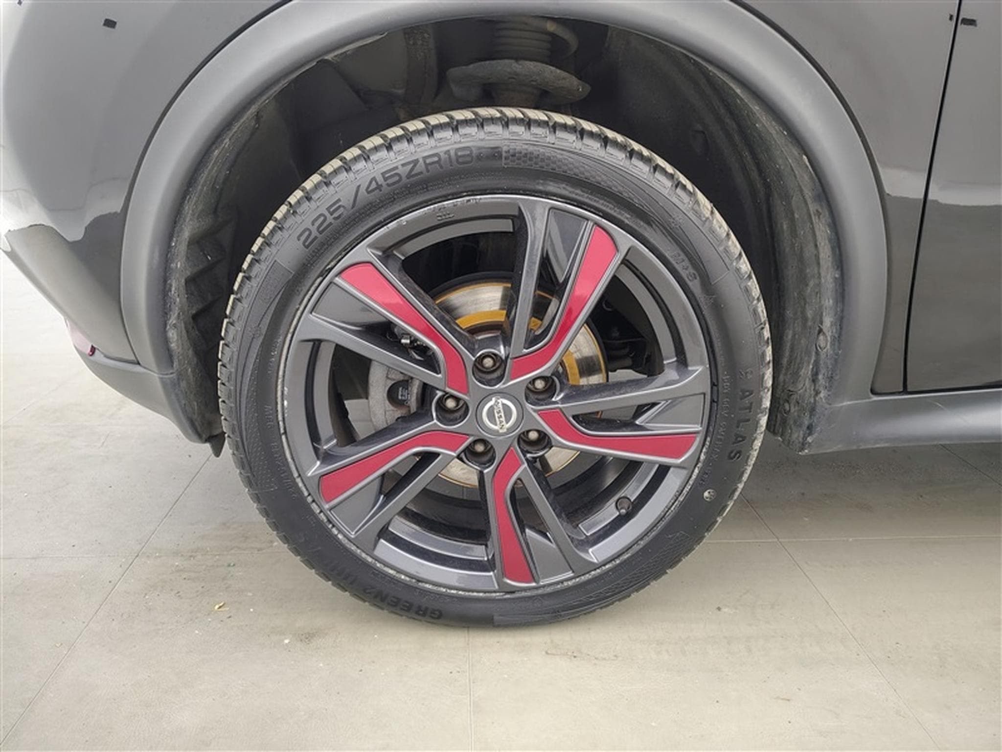Nissan Juke 1.2 DIG-T 2WD Tekna (2017) - Photo 6