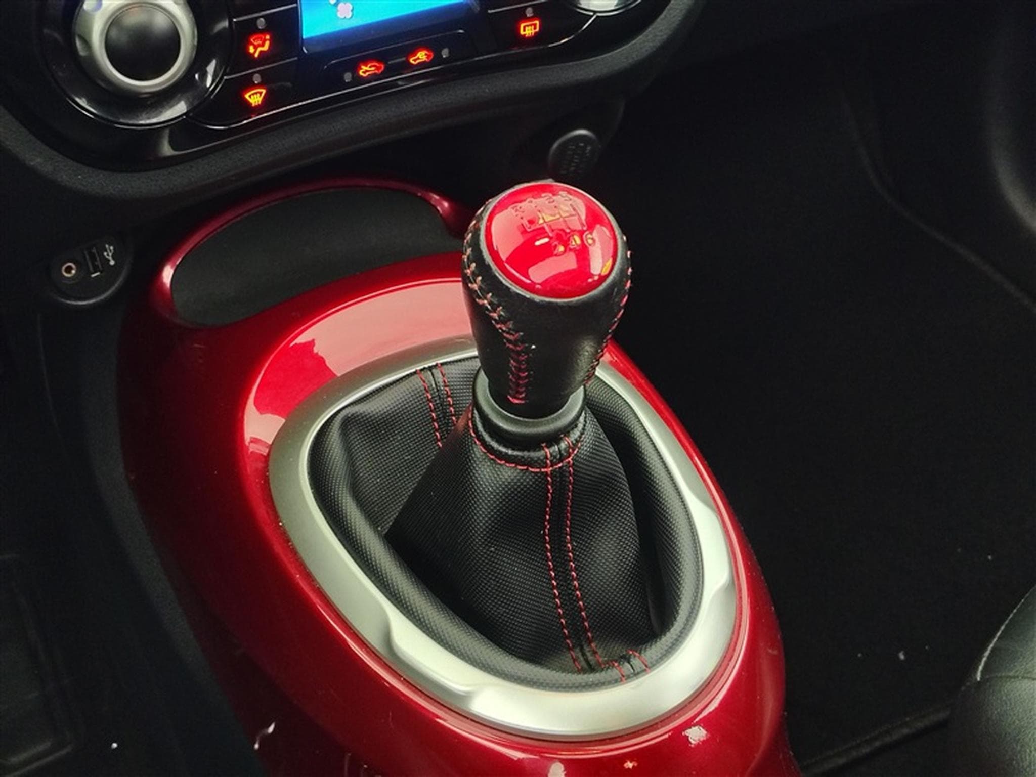 Nissan Juke 1.2 DIG-T 2WD Tekna (2017) - Photo 12