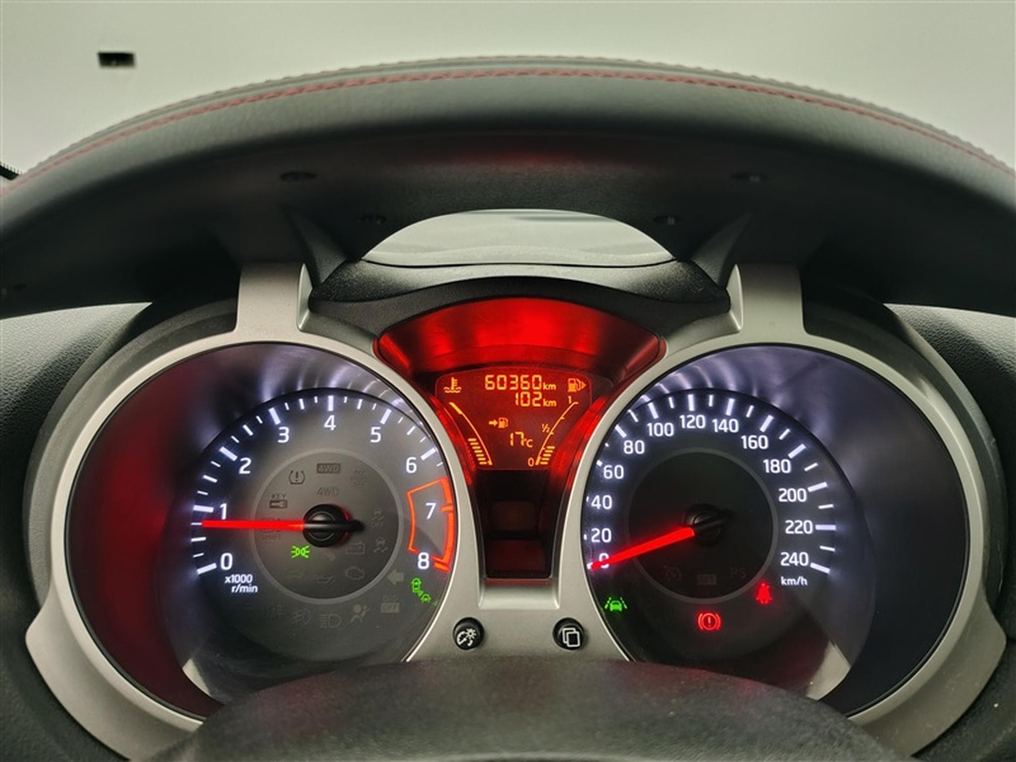 Nissan Juke 1.2 DIG-T 2WD Tekna (2017) - Photo 10