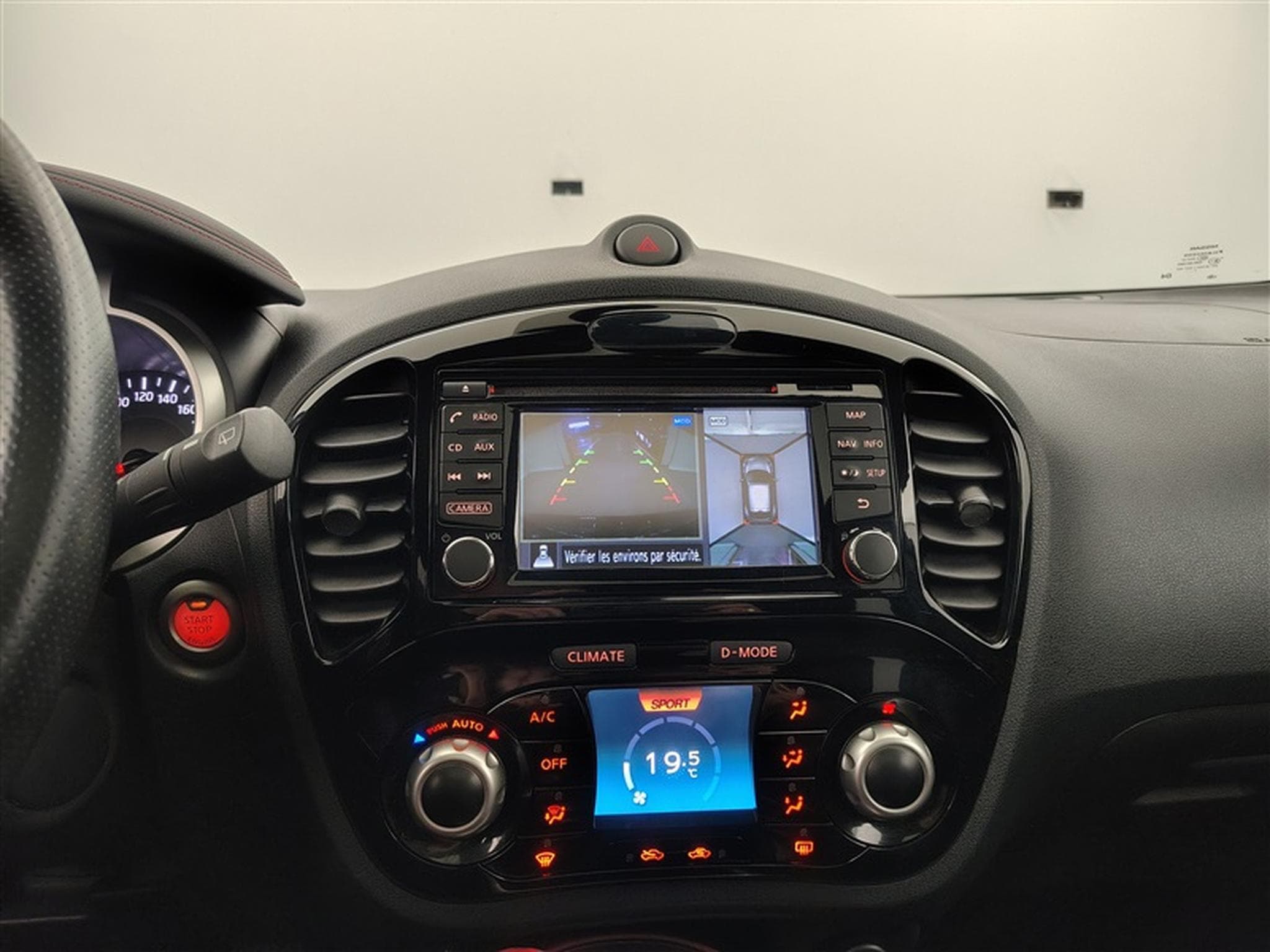 Nissan Juke 1.2 DIG-T 2WD Tekna (2017) - Photo 17