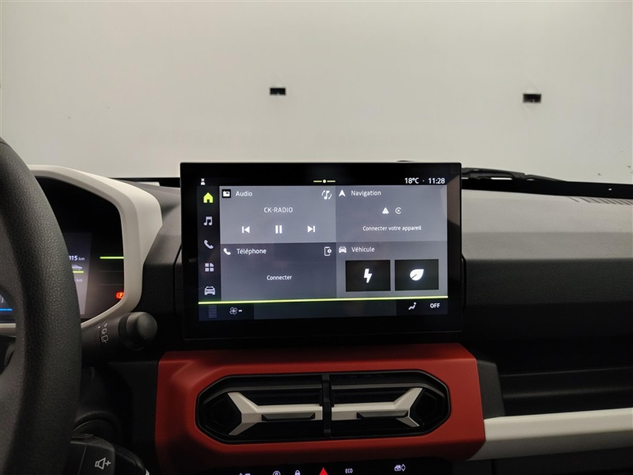 Dacia Spring 26.8 kWh Expression (2025) - Photo 11