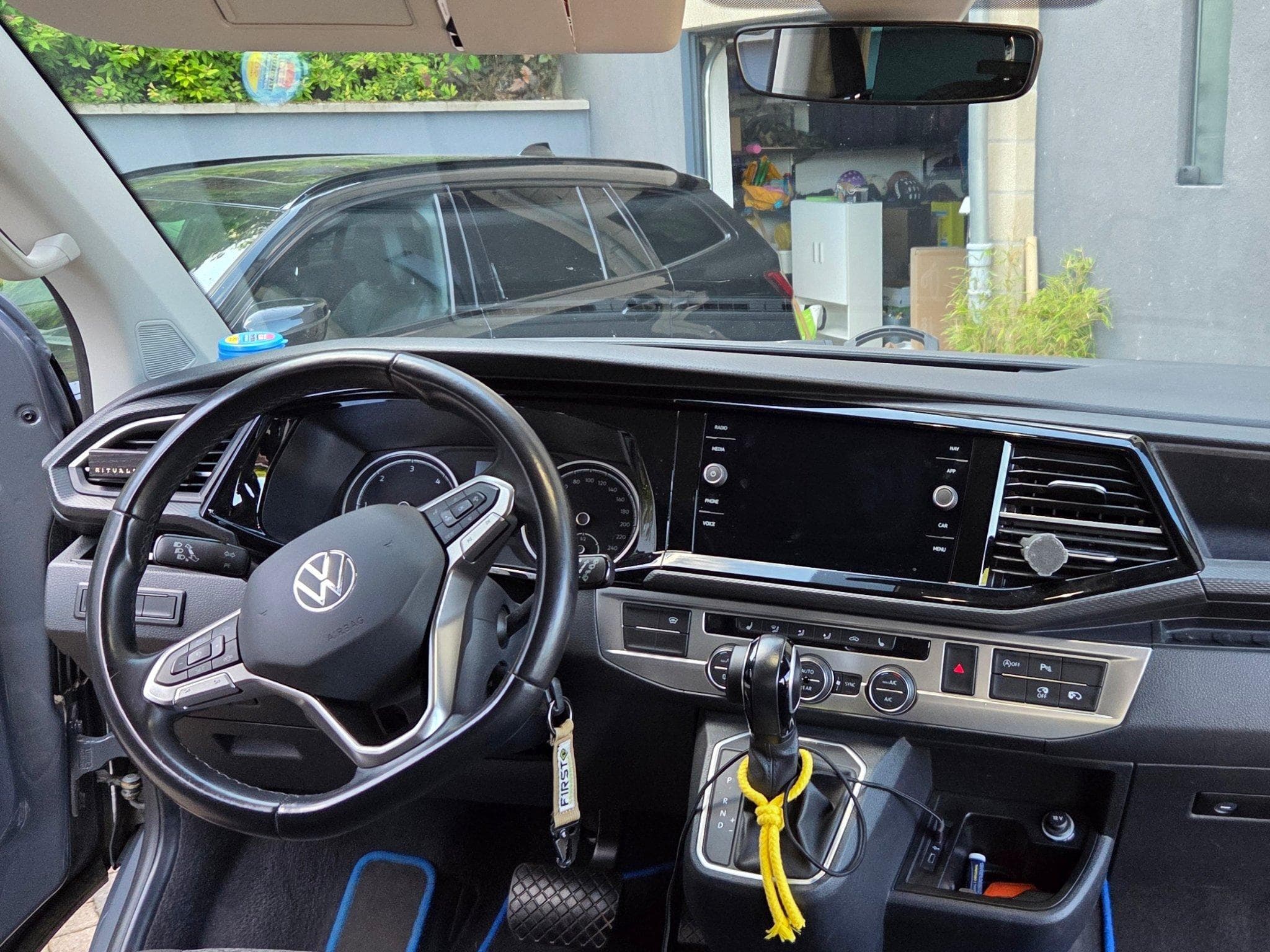 VW Multivan T6.1 (2021) - Foto 4