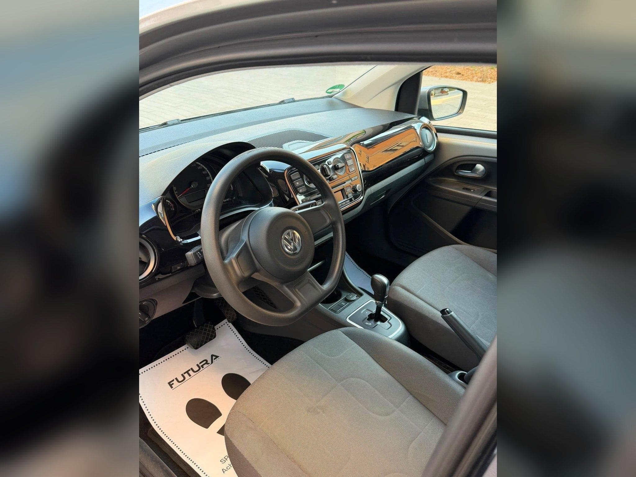 VW UP 1.0 60 ch ASG automatique (2016) - Photo 9